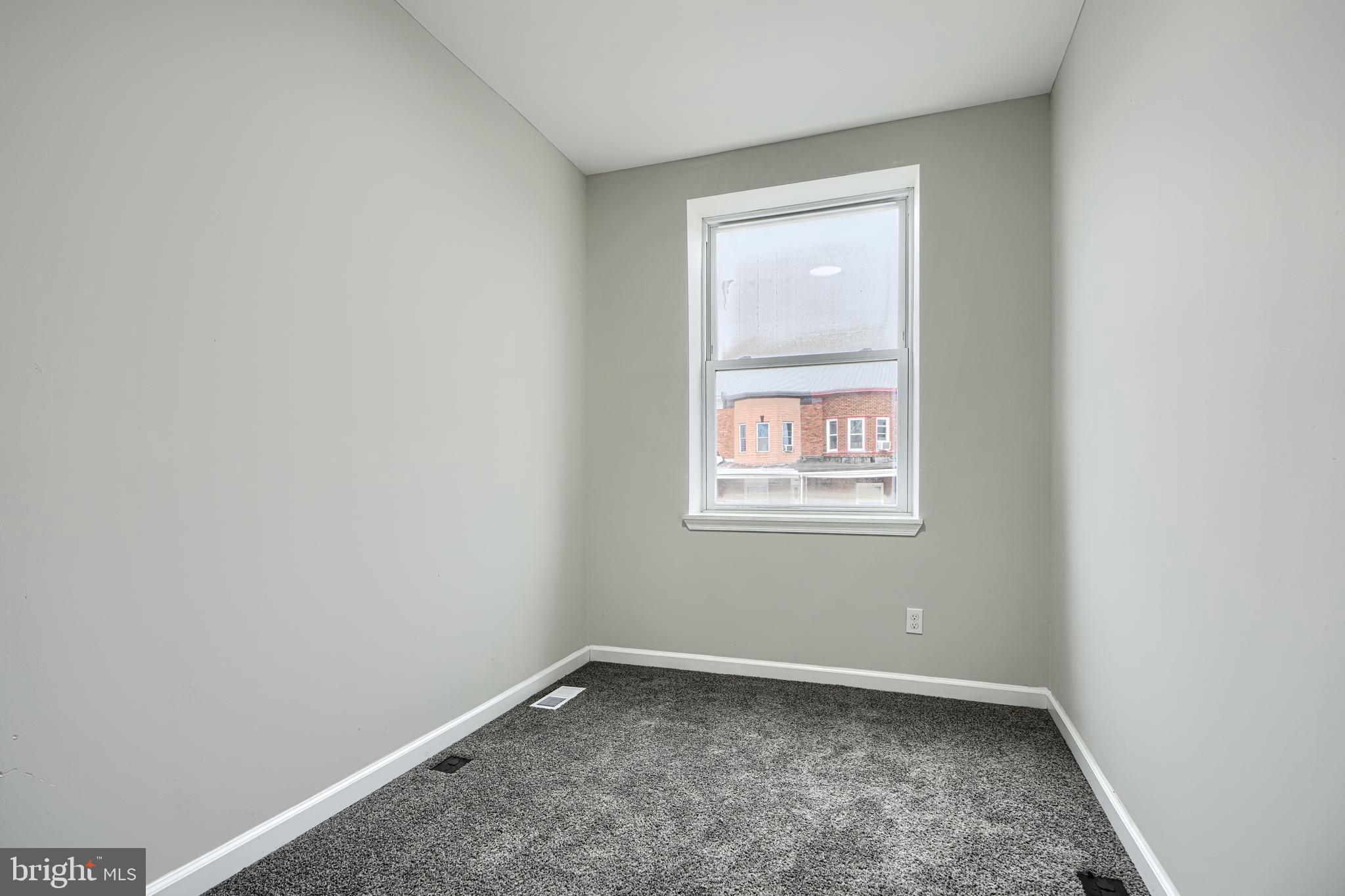 WEST SIDE - Residential