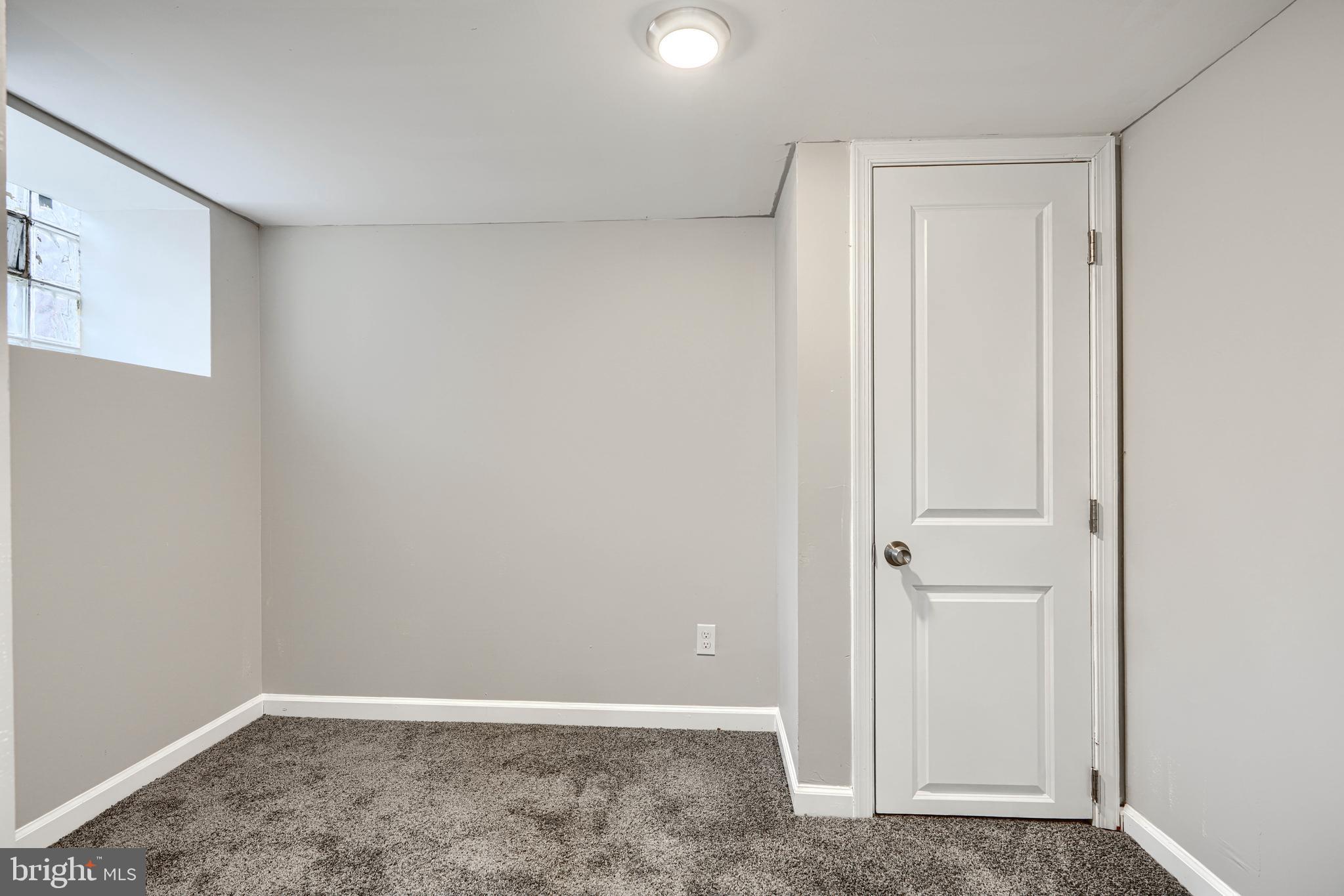 WEST SIDE - Residential