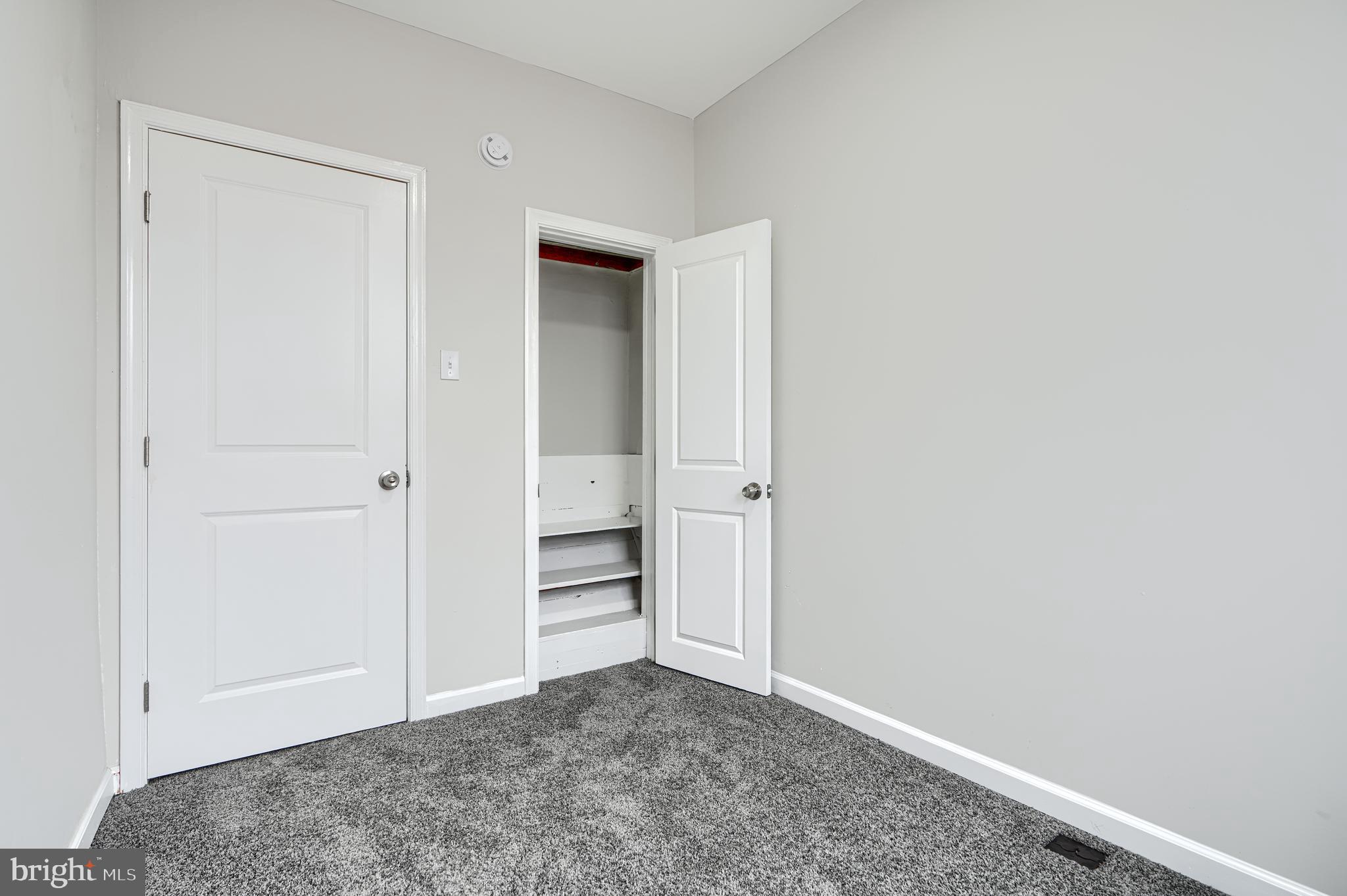 WEST SIDE - Residential