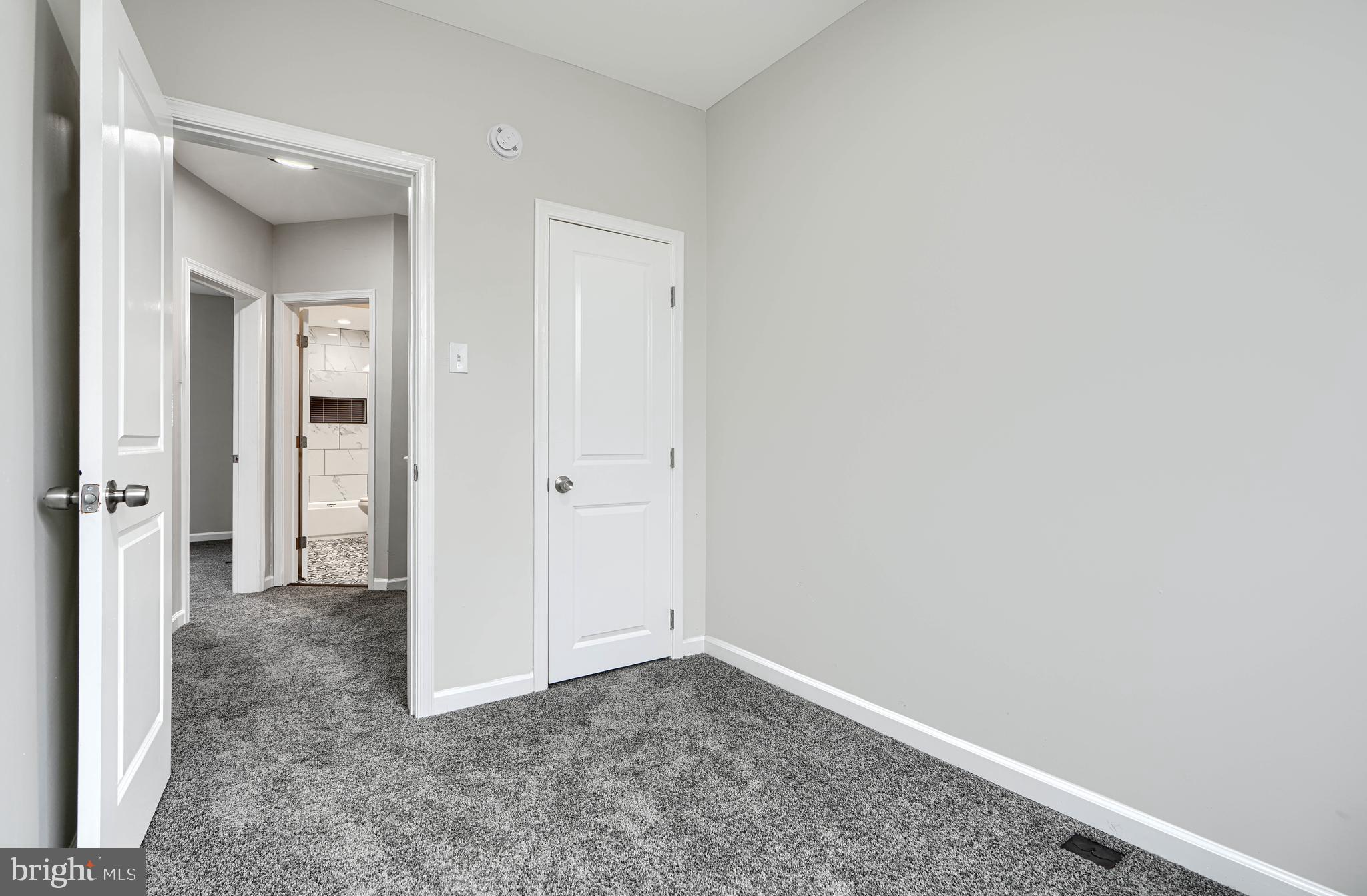 WEST SIDE - Residential