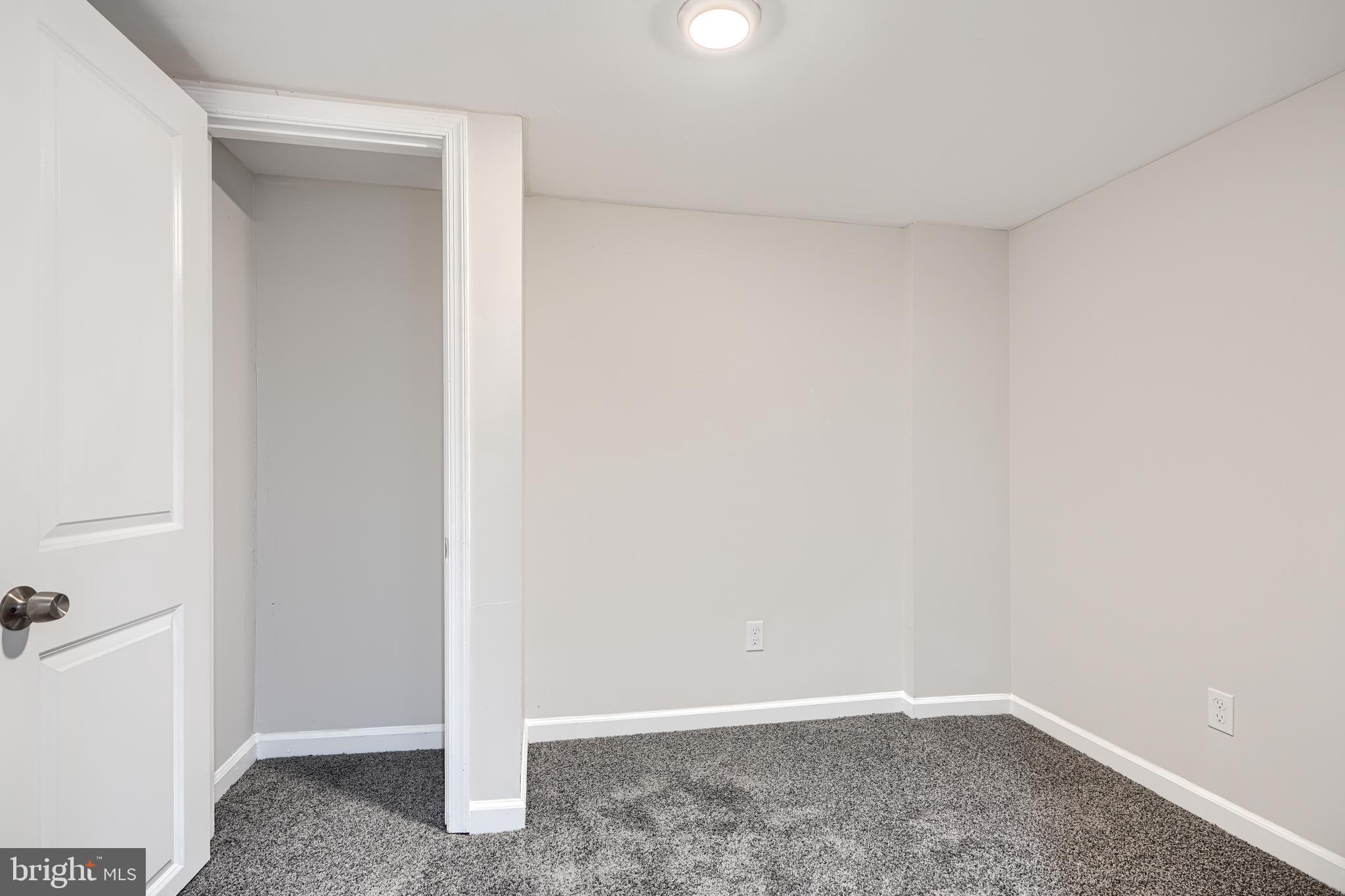 WEST SIDE - Residential