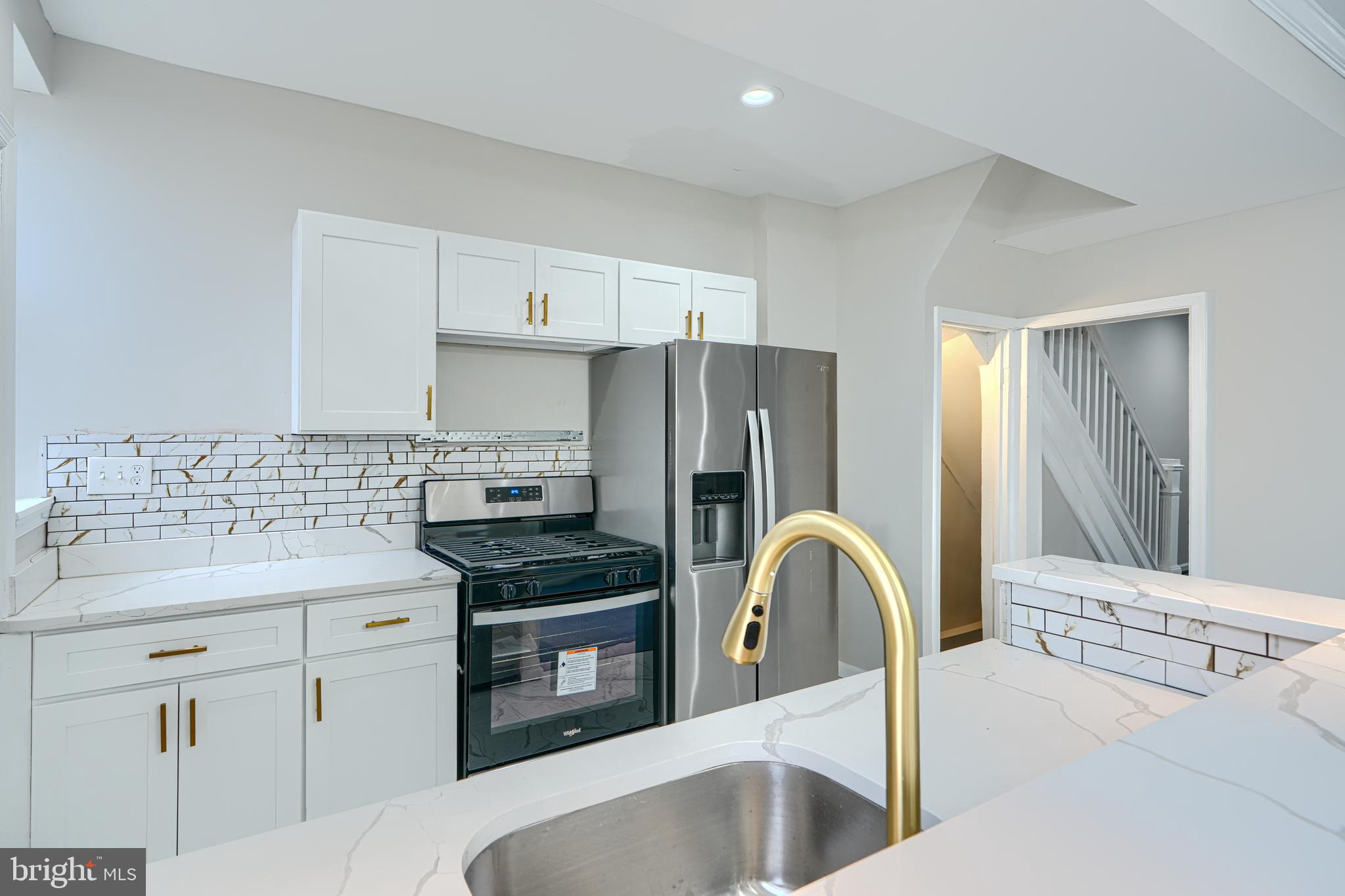 WEST SIDE - Residential