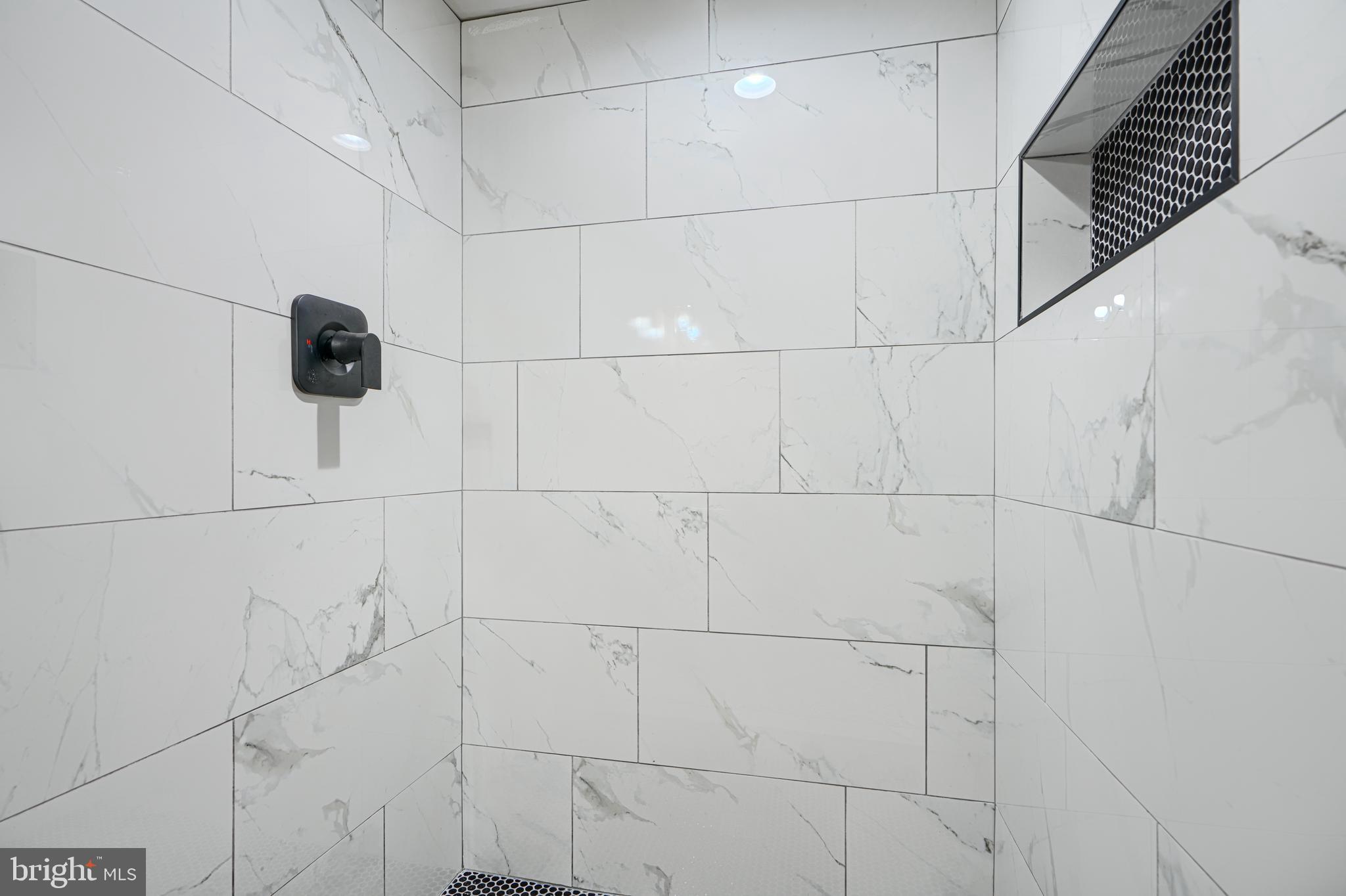 WEST SIDE - Residential