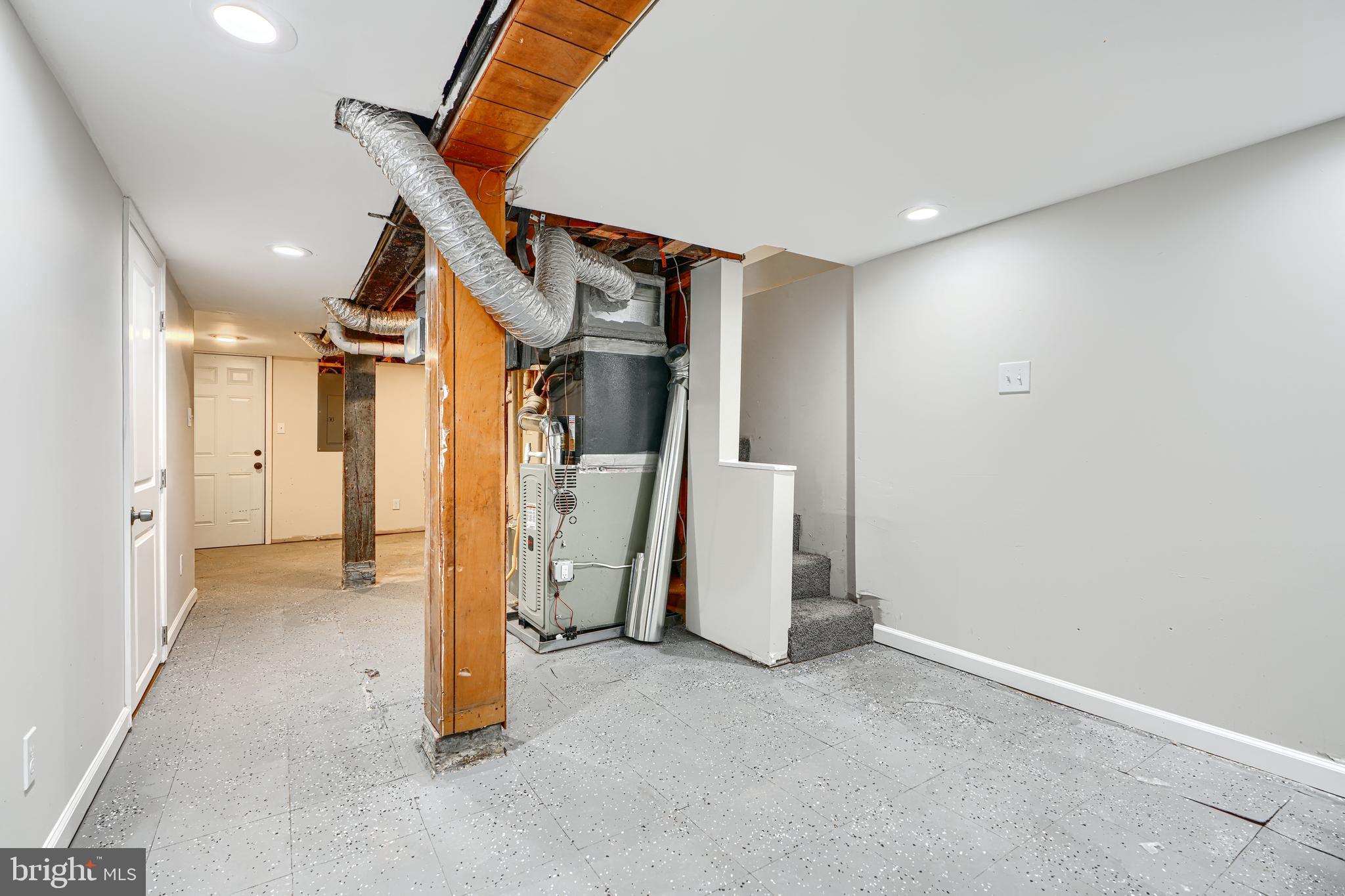 WEST SIDE - Residential