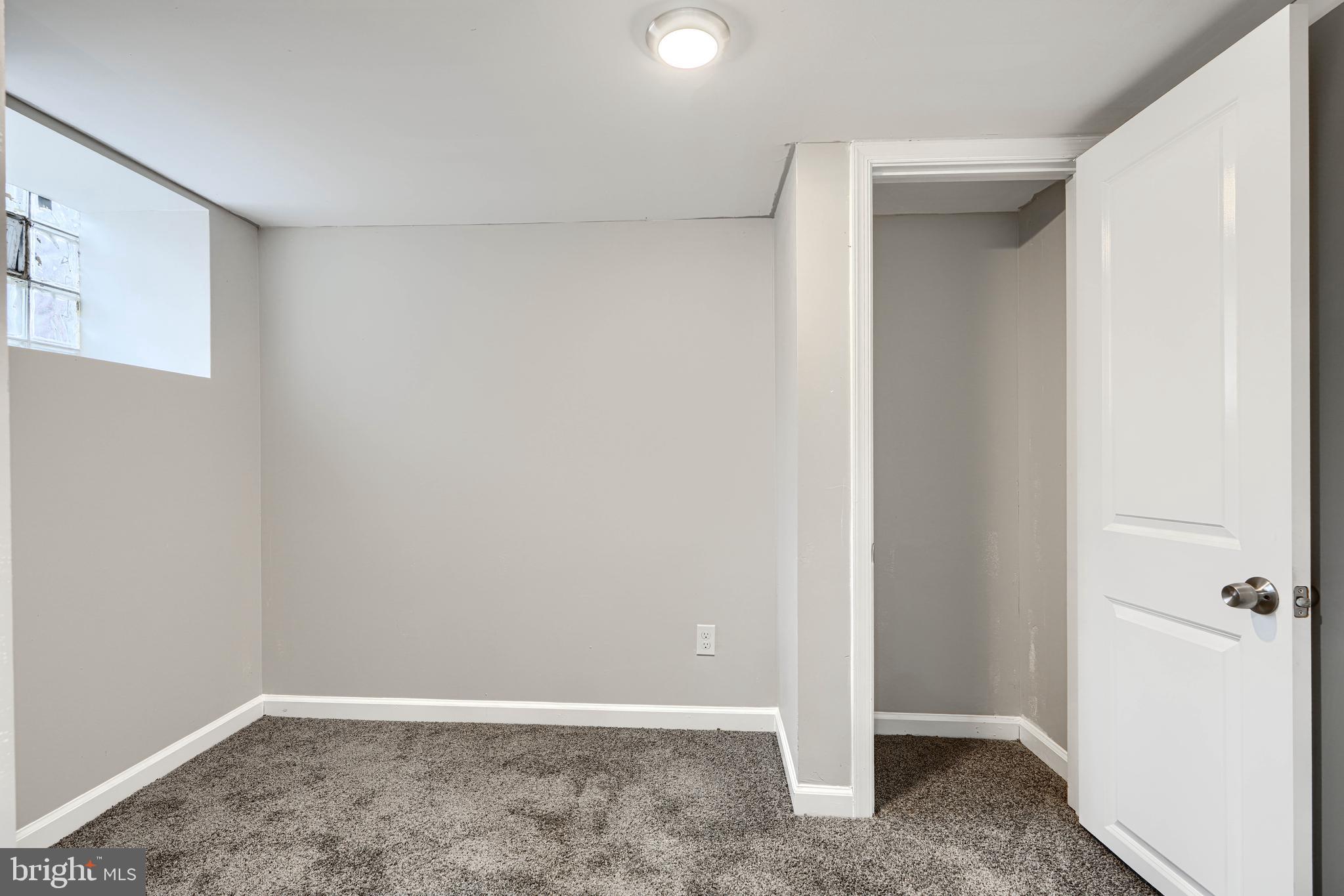 WEST SIDE - Residential