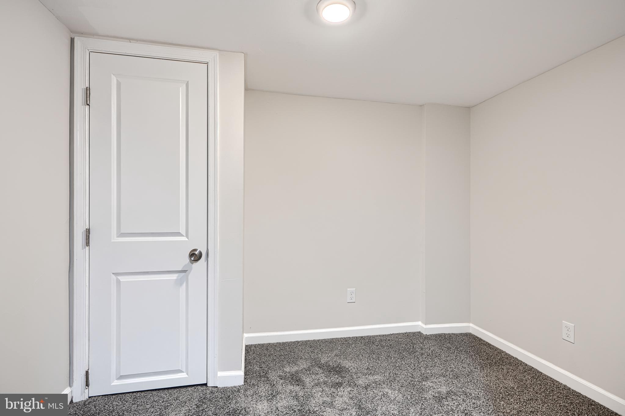 WEST SIDE - Residential