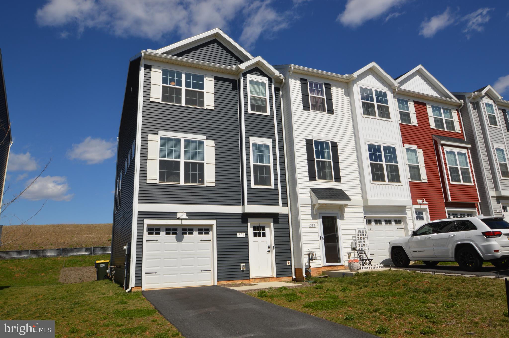 HUDSON RIDGE - Residential