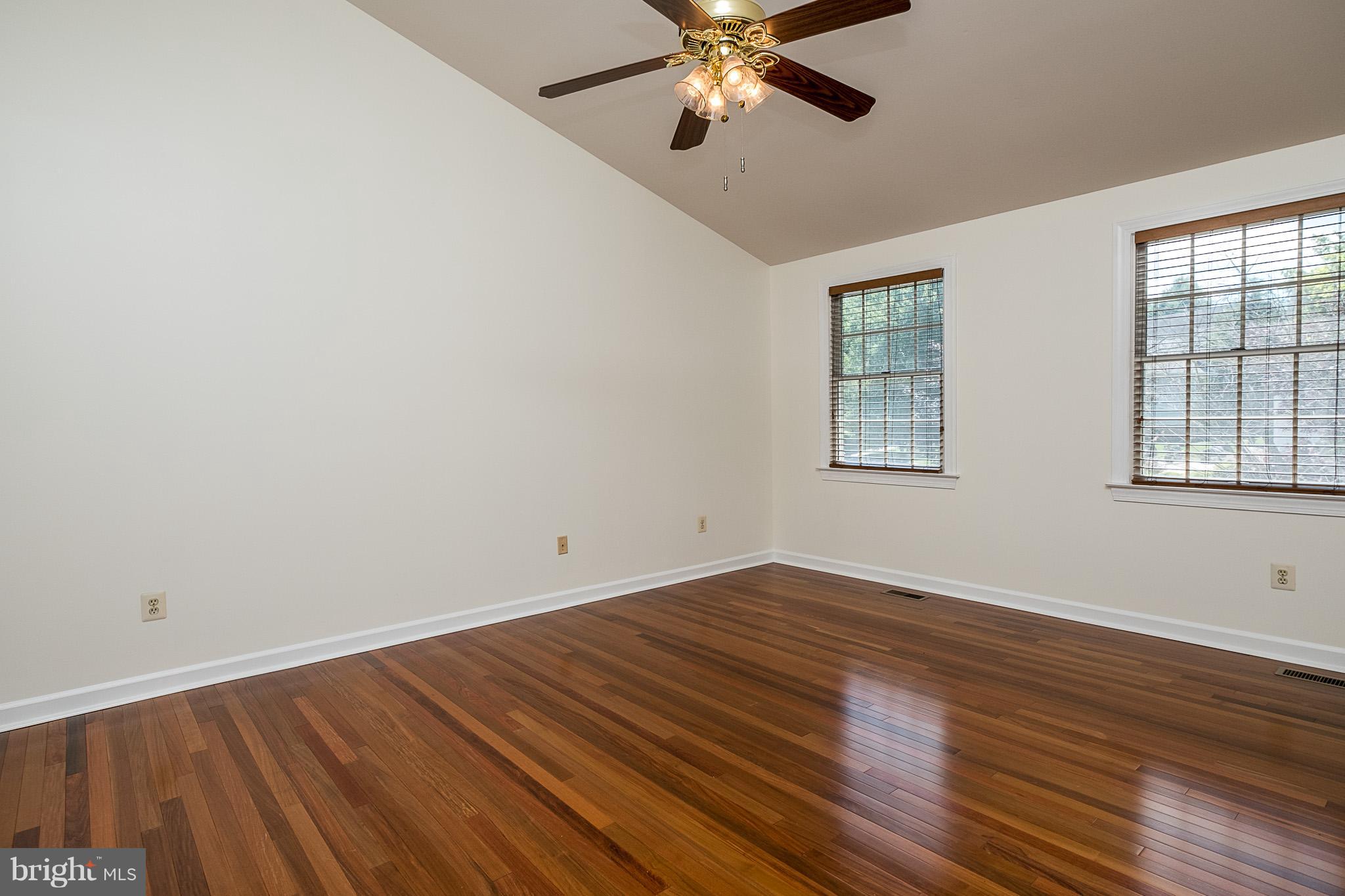 HOBBITS GLEN - Residential Lease