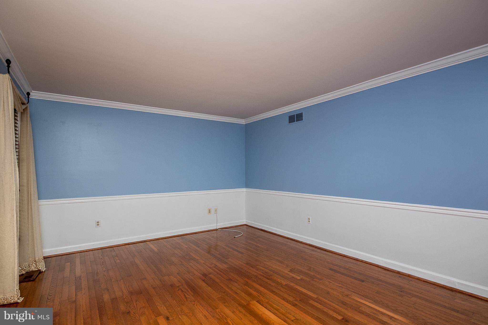 HOBBITS GLEN - Residential Lease