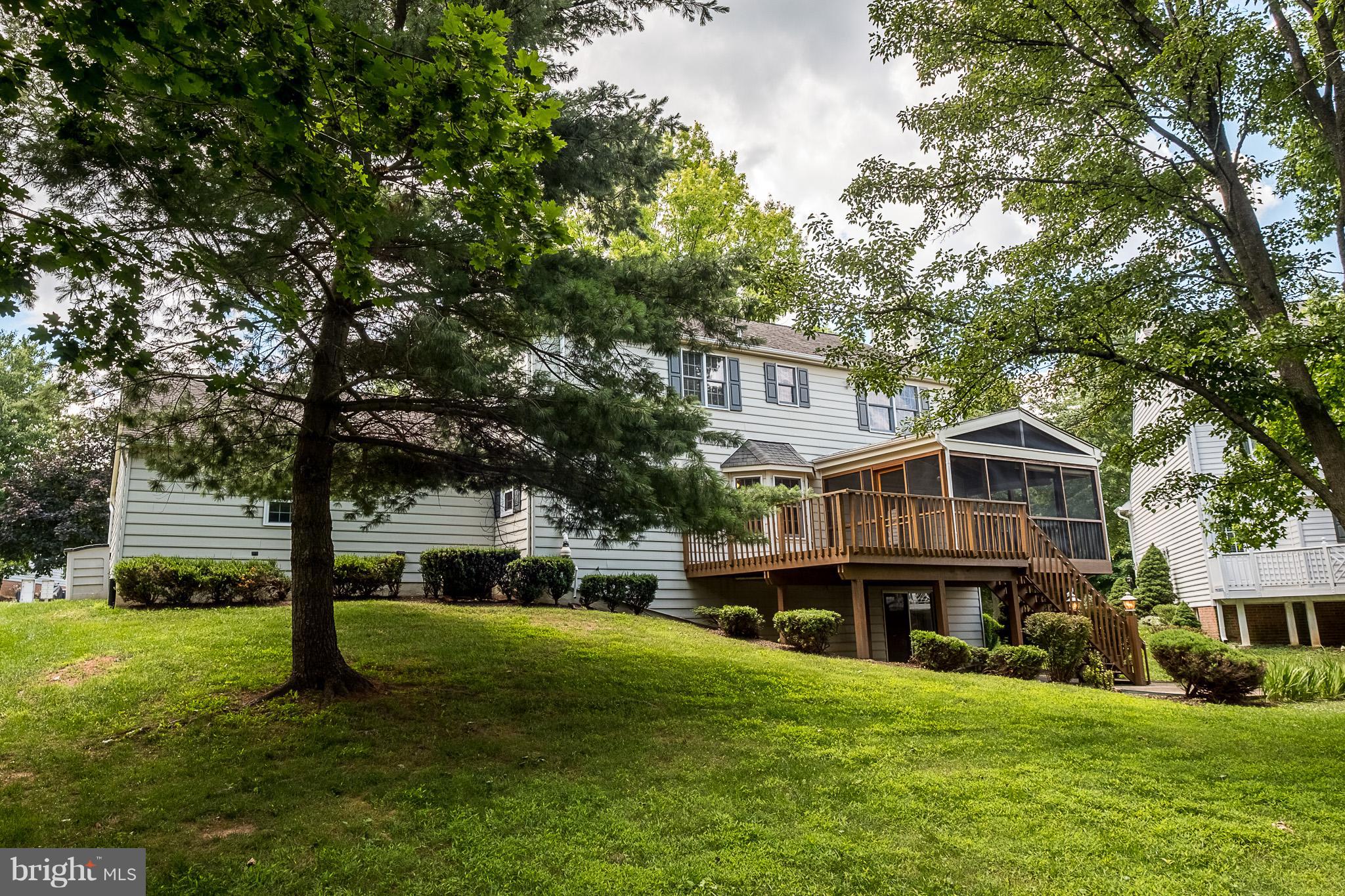 HOBBITS GLEN - Residential Lease