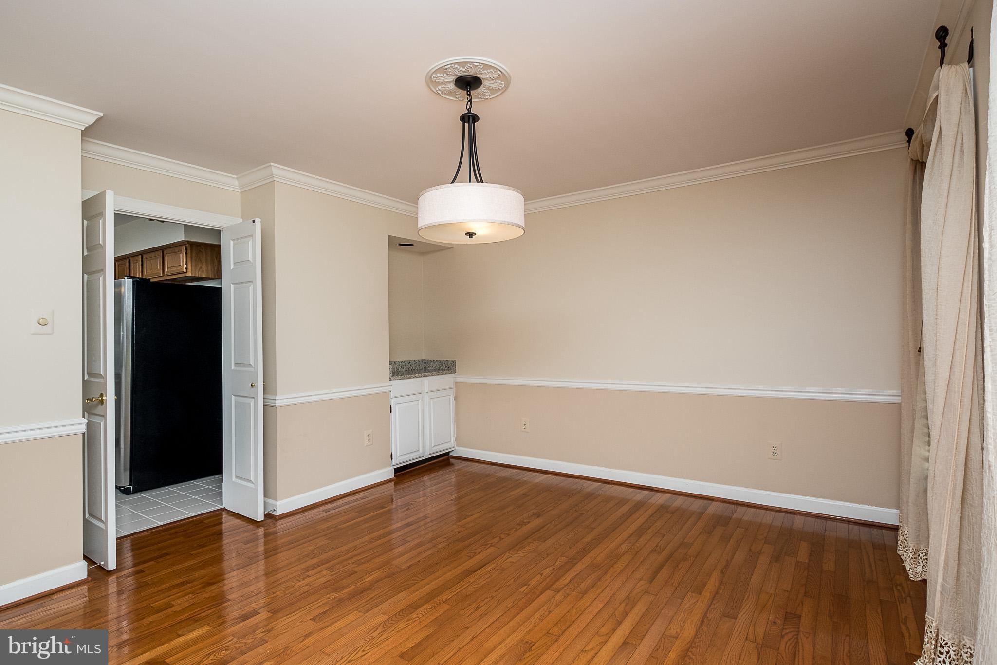 HOBBITS GLEN - Residential Lease