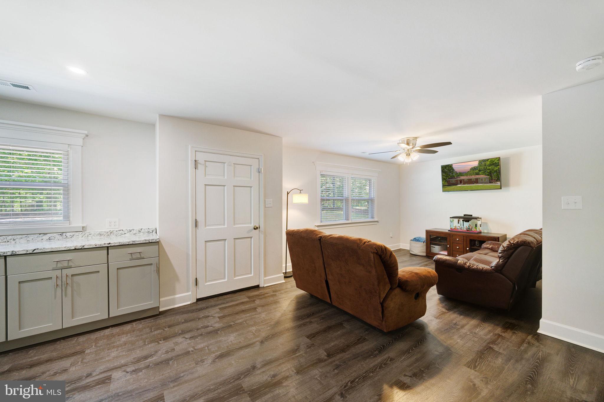 WALNUT WOODS - Residential