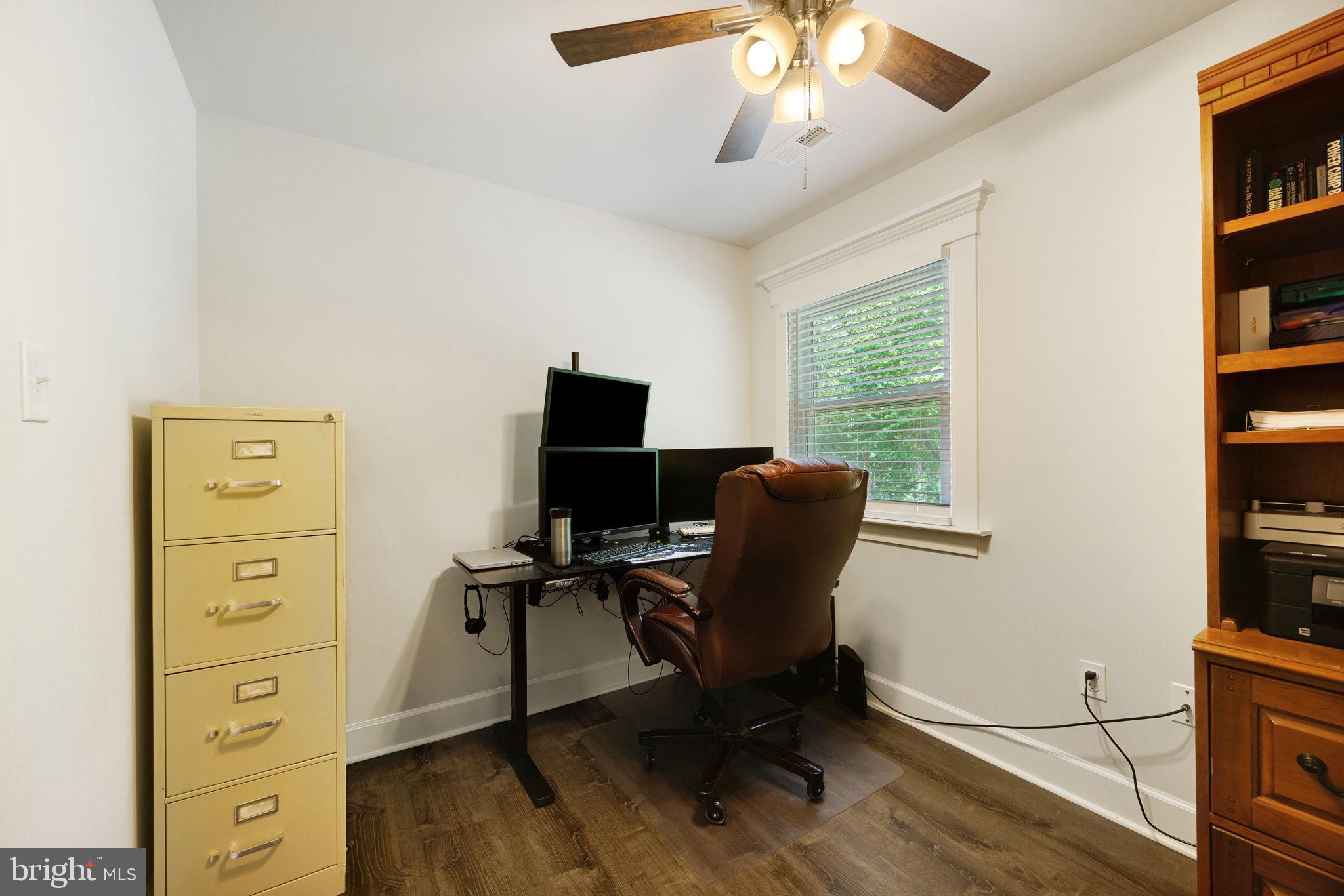 WALNUT WOODS - Residential