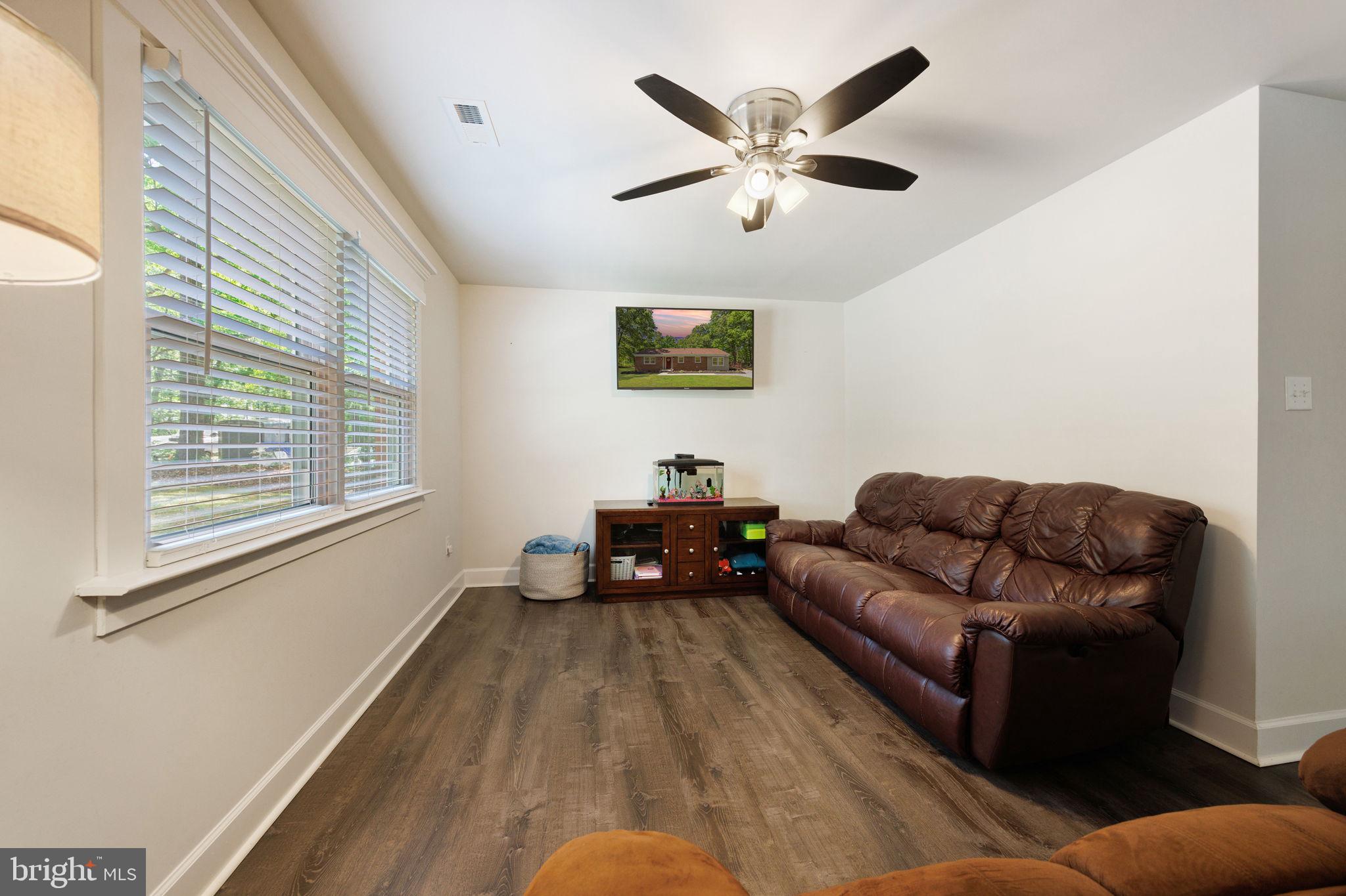 WALNUT WOODS - Residential