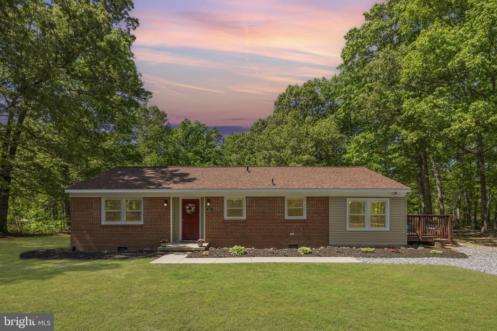 WALNUT WOODS - Residential