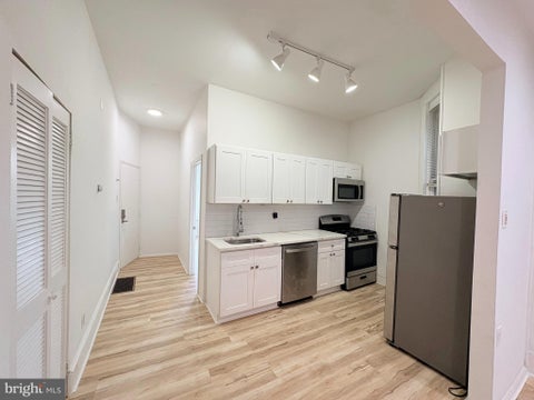 Townhouse For Rent - 1904 Fairmount Avenue #1<br/> PHILADELPHIA, PA 19130