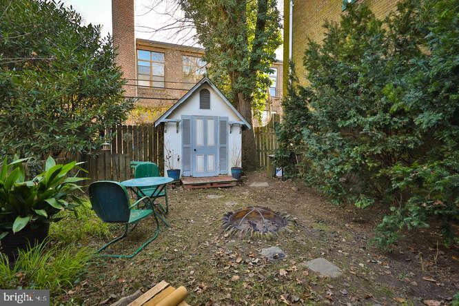 GERMANTOWN (EAST) - Residential