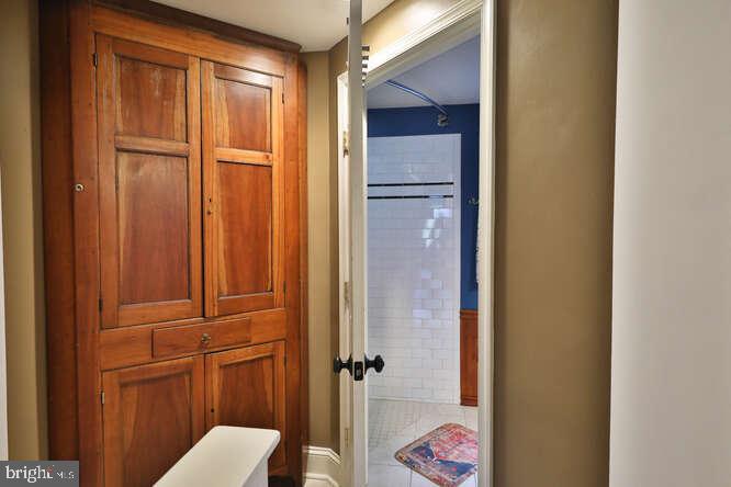 GERMANTOWN (EAST) - Residential