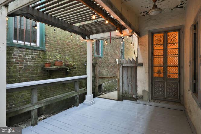 GERMANTOWN (EAST) - Residential