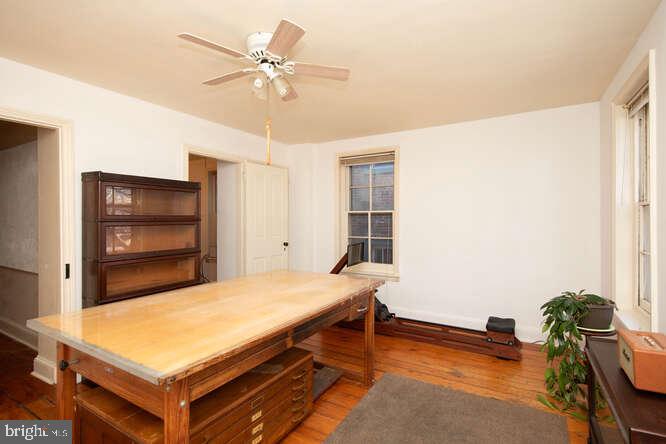 GERMANTOWN (EAST) - Residential