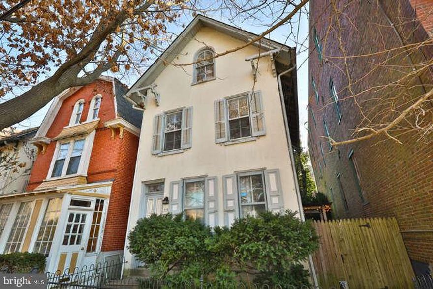 PENN-KNOX VICTORIAN GEM / Rare opportunity to have a single C.1880 home in this historic Philadelphia neighborhood. Authentically appointed interiors include hardwood floors throughout, slatted ceiling in the kitchen, Exposed brick walls, new period bathroom additions, high ceilings on the first floor and authentic exterior details. Central air. Covered back porch and an intimate garden for your relaxation. Walking distance to Germantown Friends, Greene Street Friends, Grumblethorpe and historic Market Square.