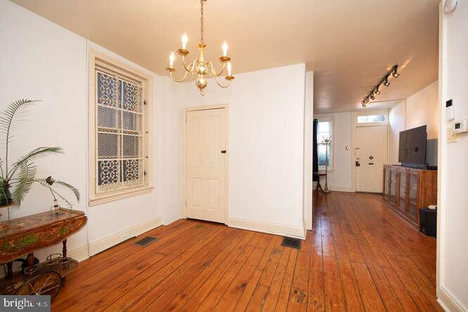 GERMANTOWN (EAST) - Residential