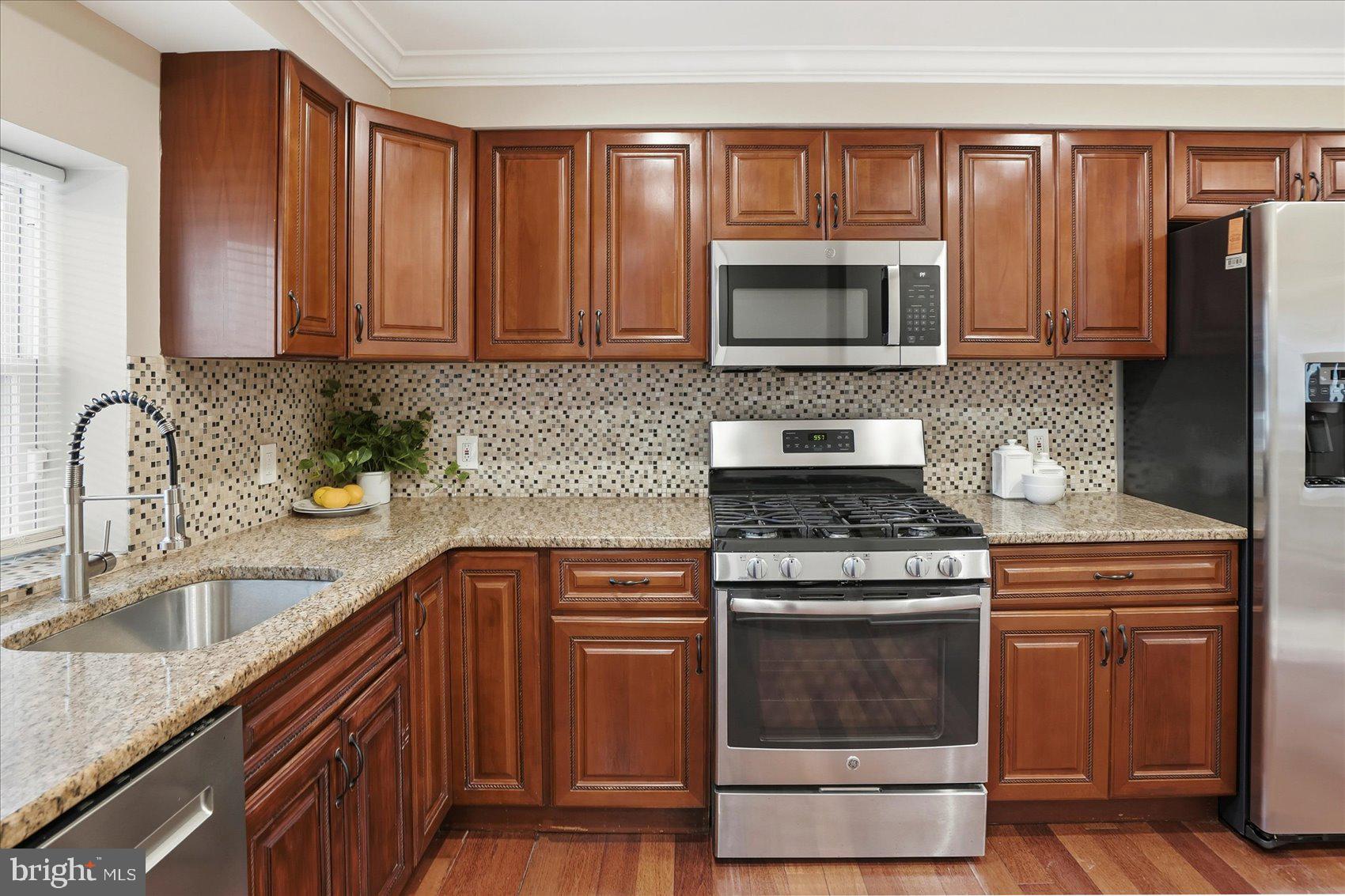 FAIRMOUNT PARK - Residential