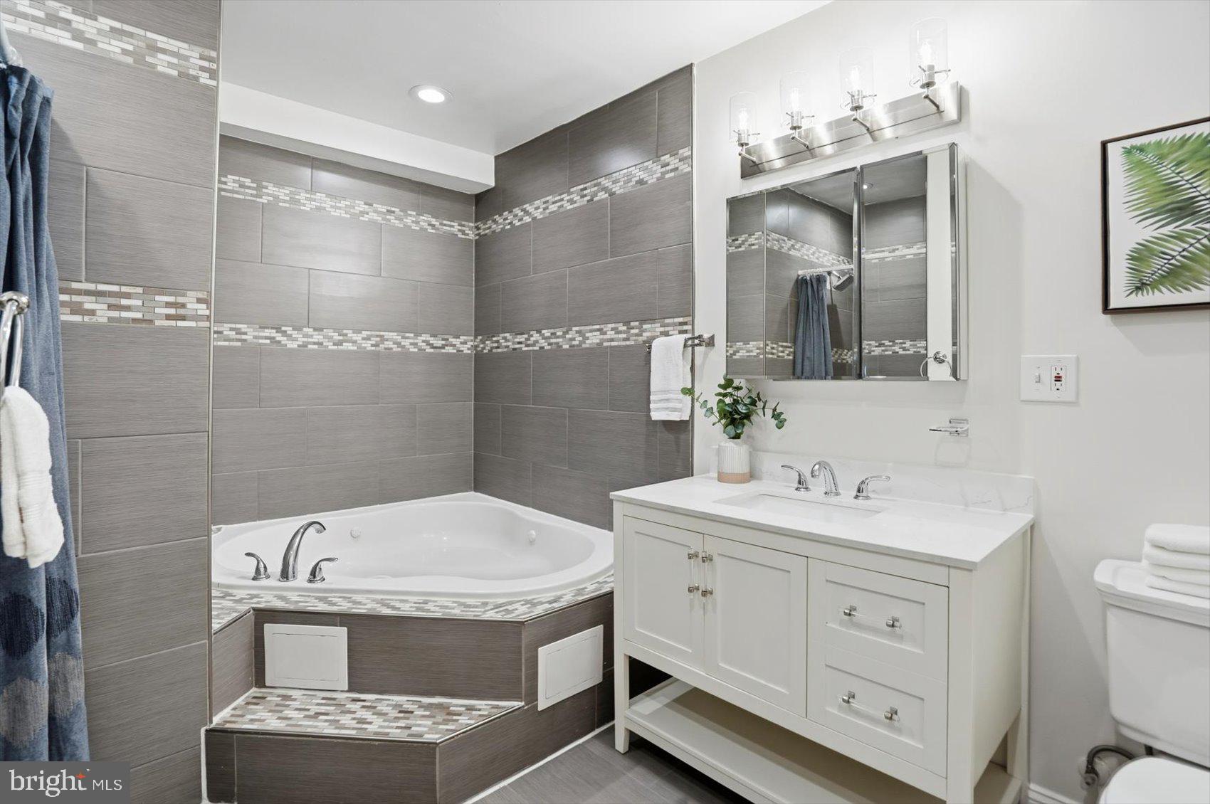 FAIRMOUNT PARK - Residential