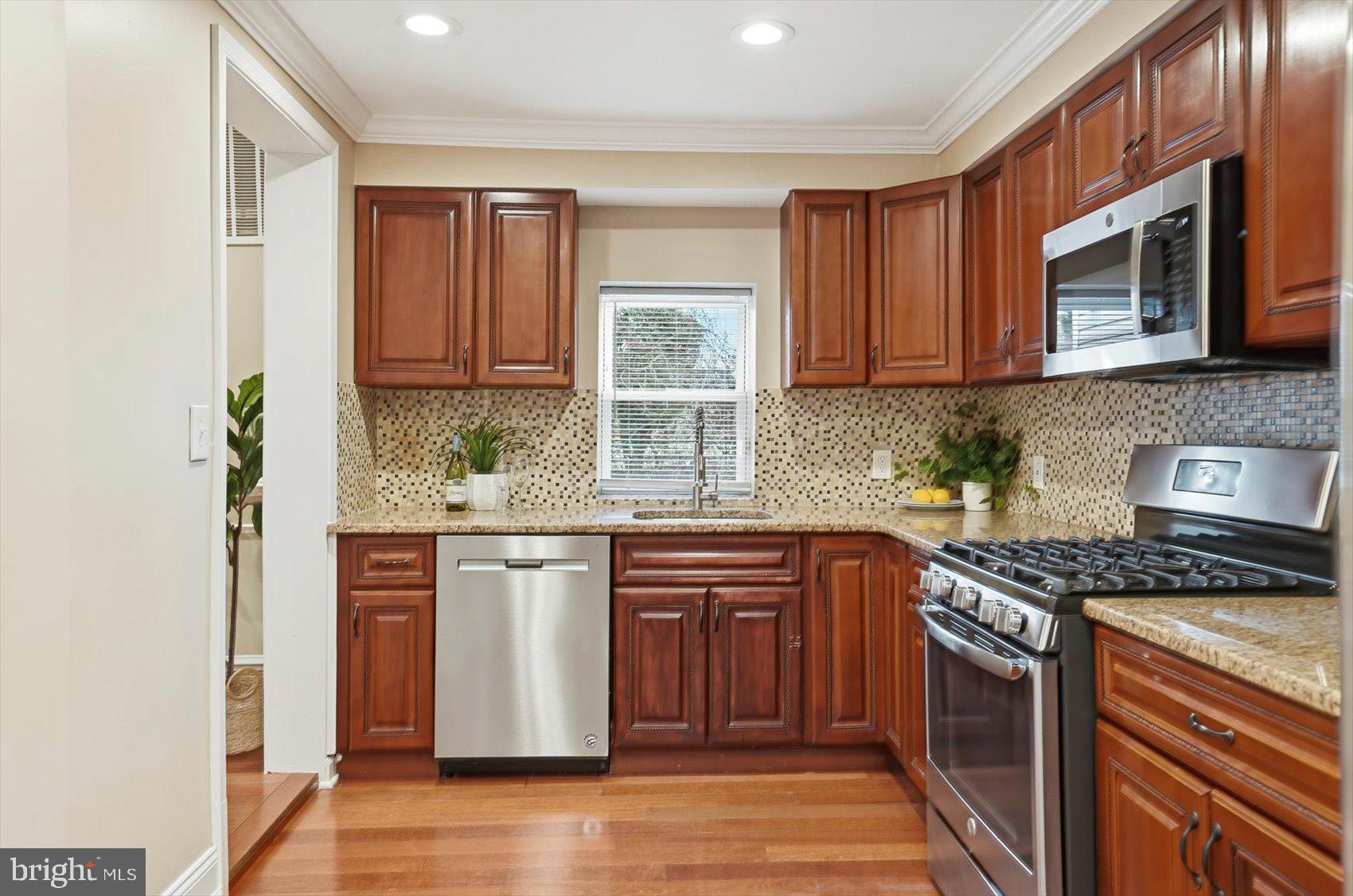 FAIRMOUNT PARK - Residential