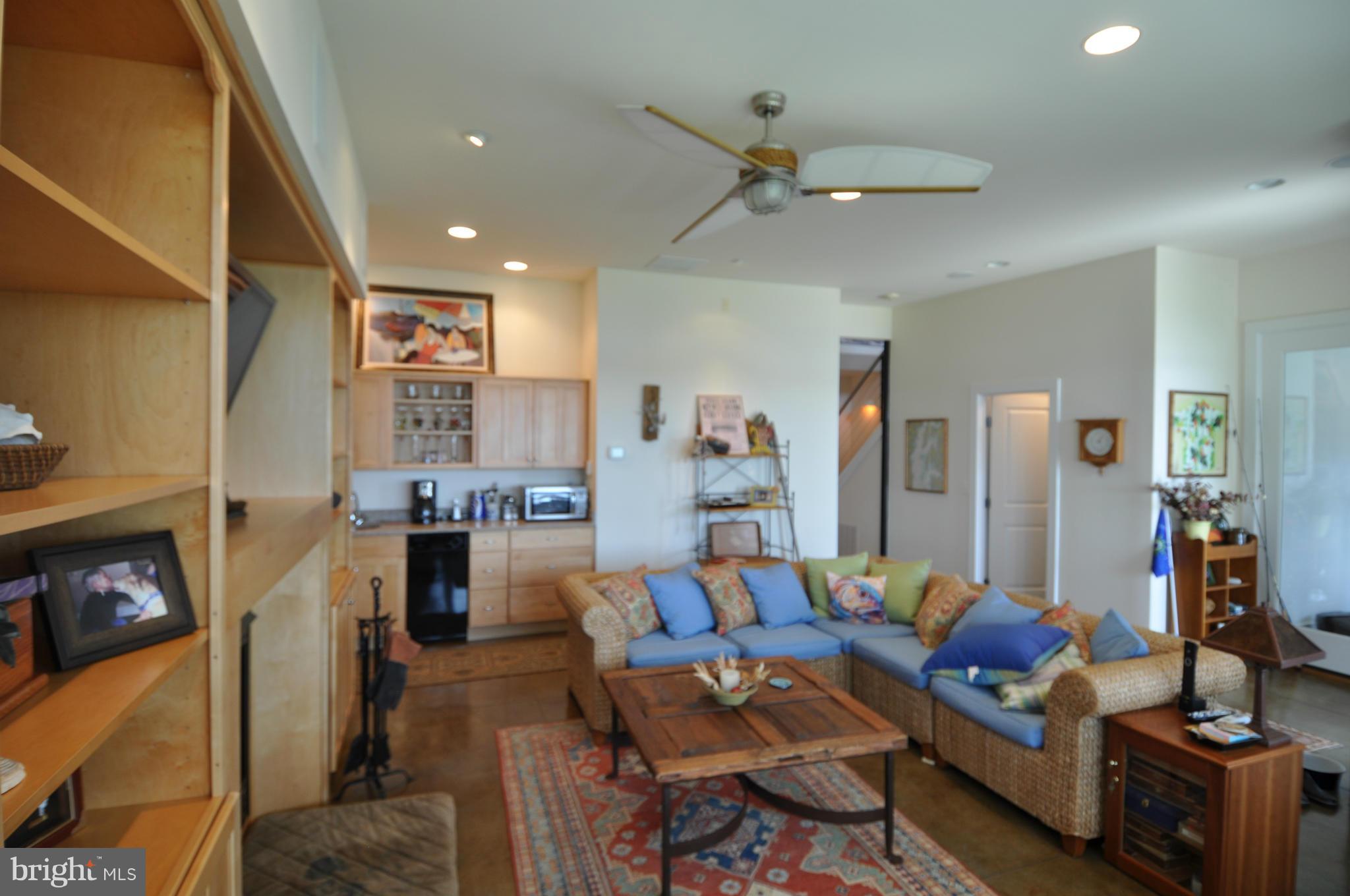 RHODE POINT - Residential