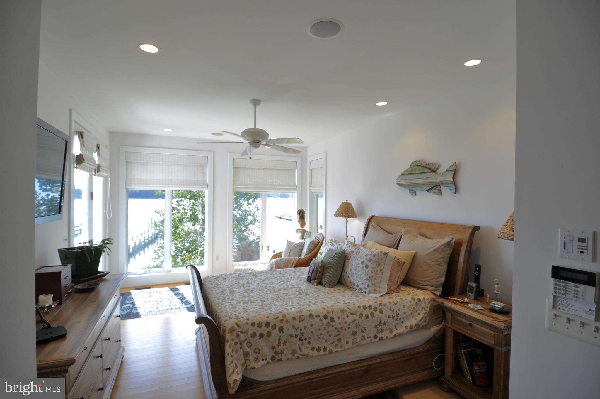 RHODE POINT - Residential