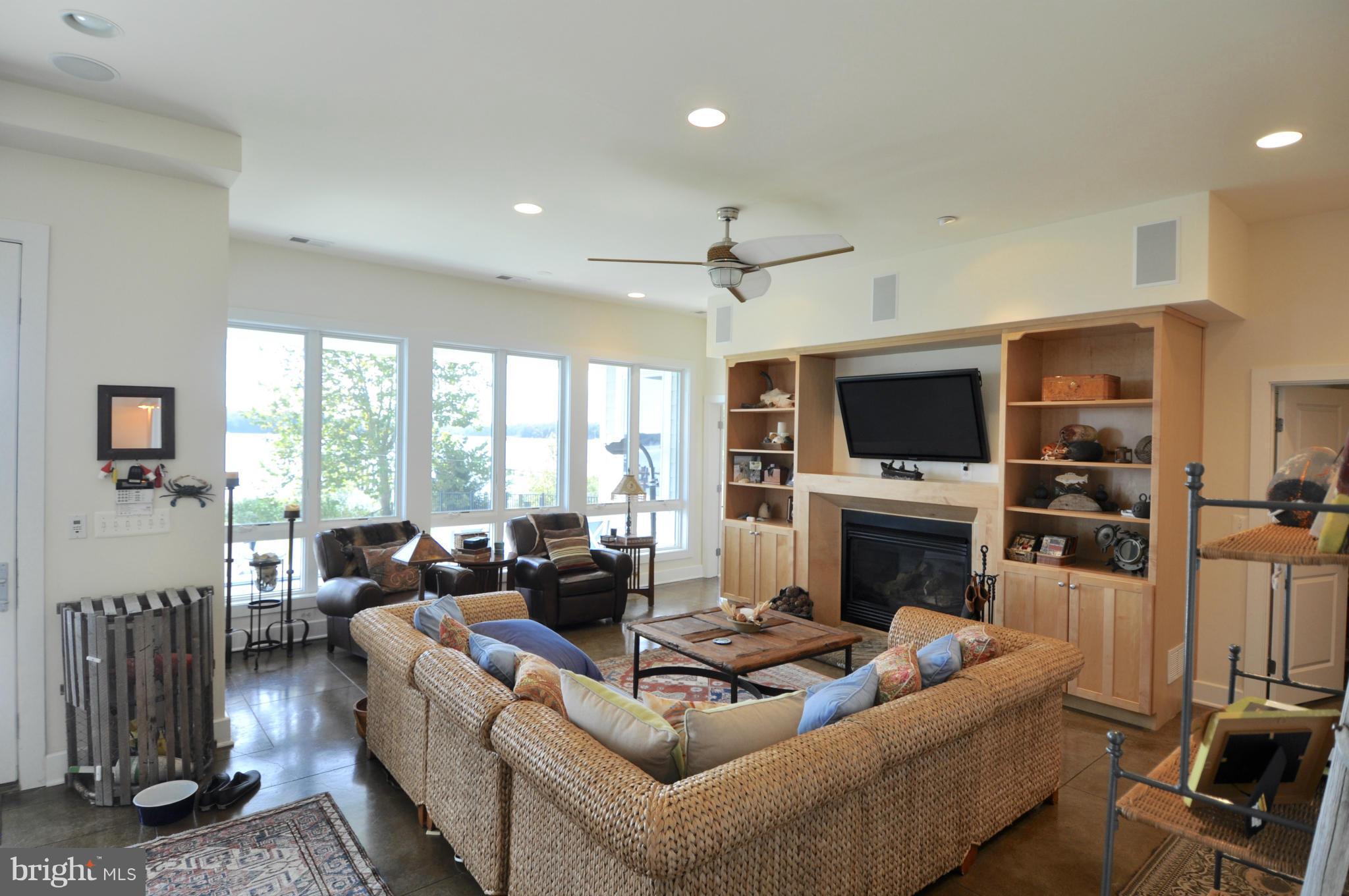 RHODE POINT - Residential