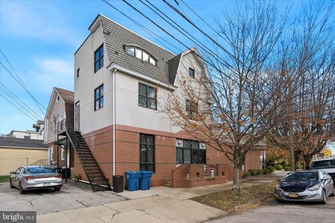 Photo of 1000 Fayette Street, CONSHOHOCKEN, PA 19428 (MLS # PAMC2161652)