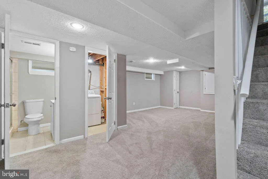 Baltimore, Maryland 21206, United States, 3 Bedrooms Bedrooms, ,2 BathroomsBathrooms,Residential,Active,236270