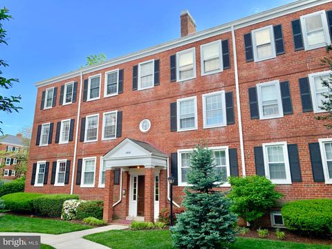 2928 S BUCHANAN STREET B1 ARLINGTON VA 22206