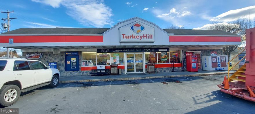 Turkey Hill in a great location in Northhampton County. 4 fueling stations. Close to Lehigh Valley. Tenant is responsible for all expenses. Gateway to the Poconos area. Located at the intersection of the two main streets in Wind Gap. Receives a high amount of both local and highway traffic.