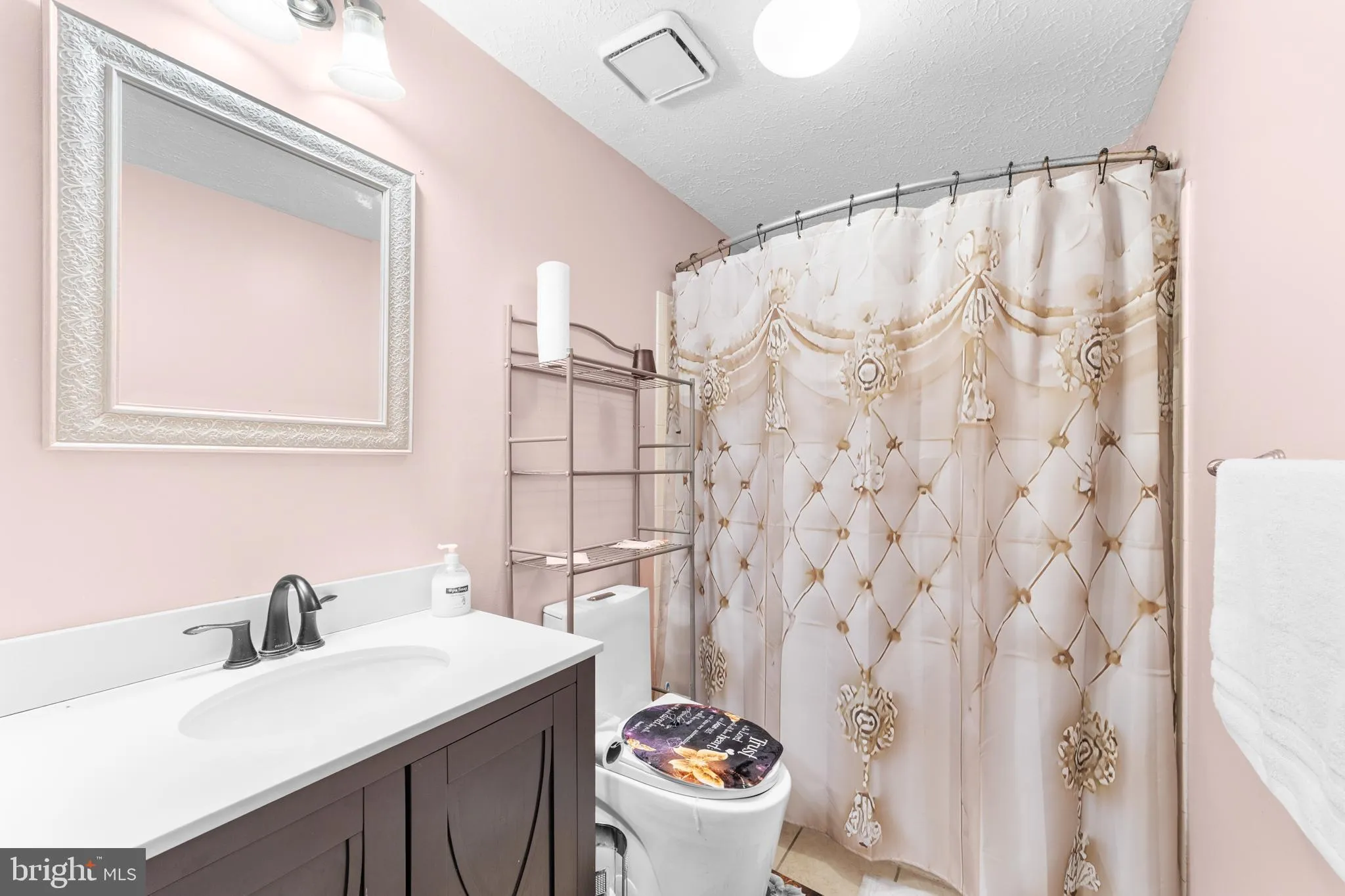 Sicklerville, New Jersey 08081, United States, 3 Bedrooms Bedrooms, ,2 BathroomsBathrooms,Residential,Active,180037