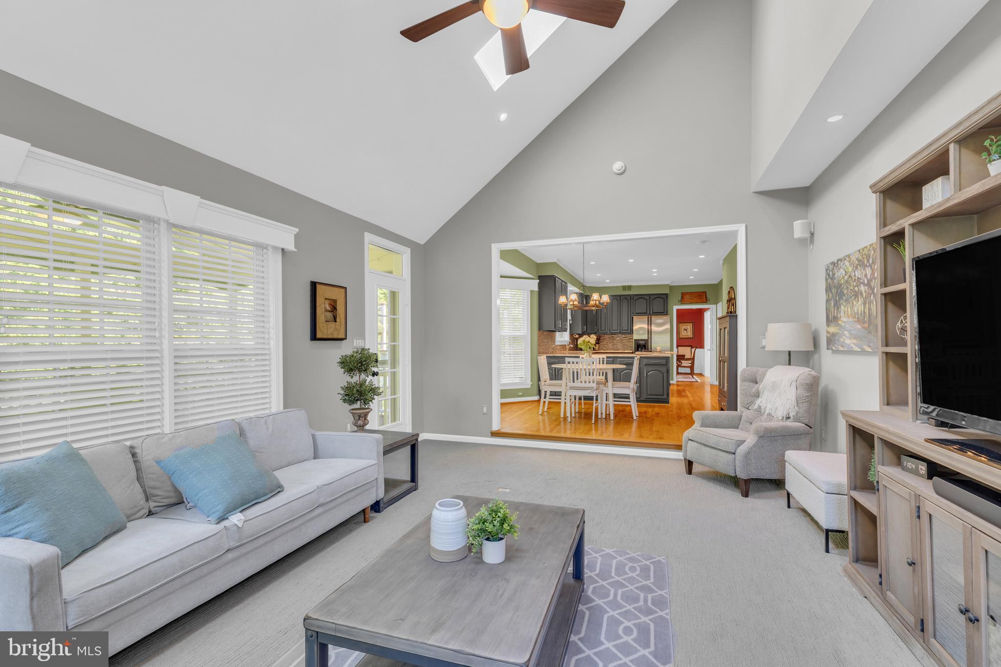 CROSSPOINTE - Residential