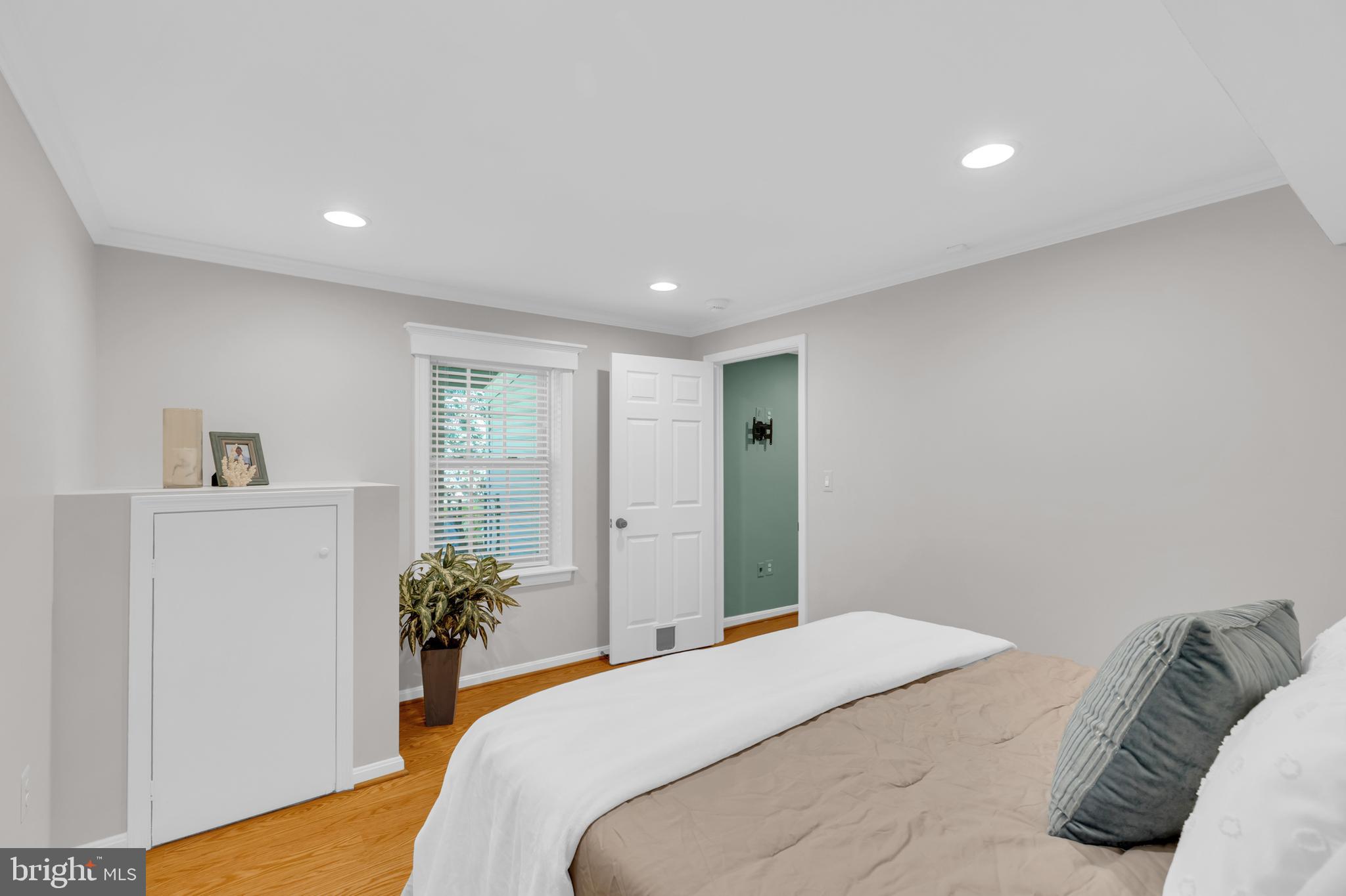 CROSSPOINTE - Residential