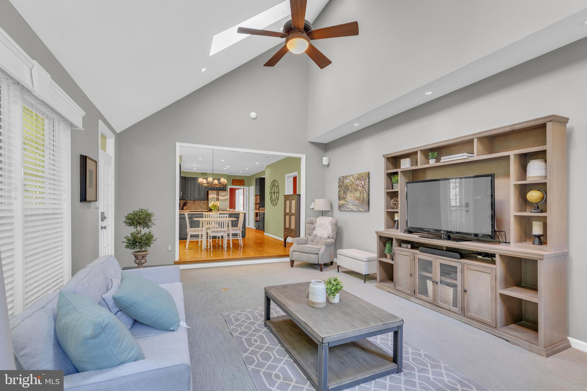 CROSSPOINTE - Residential
