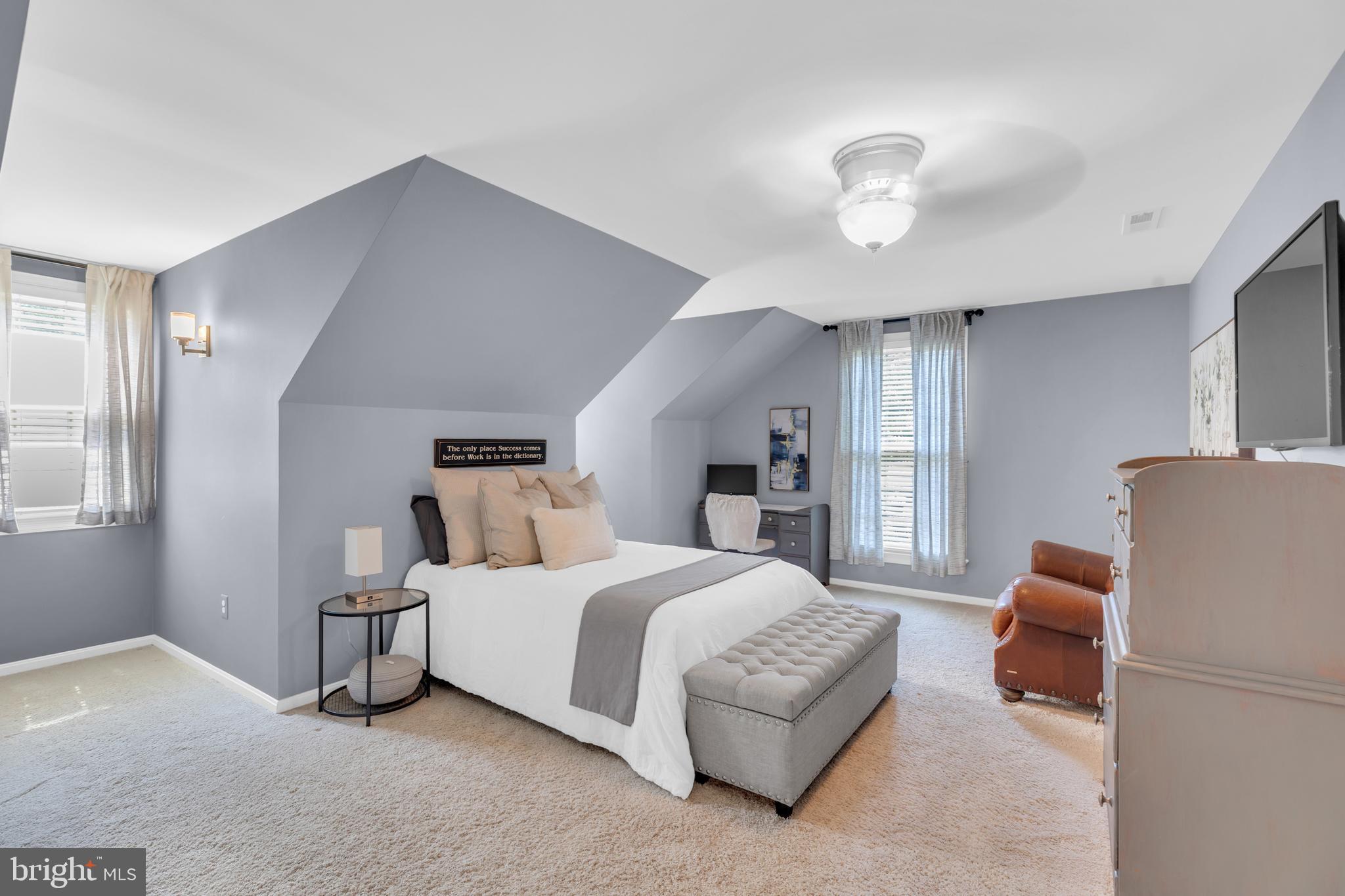 CROSSPOINTE - Residential