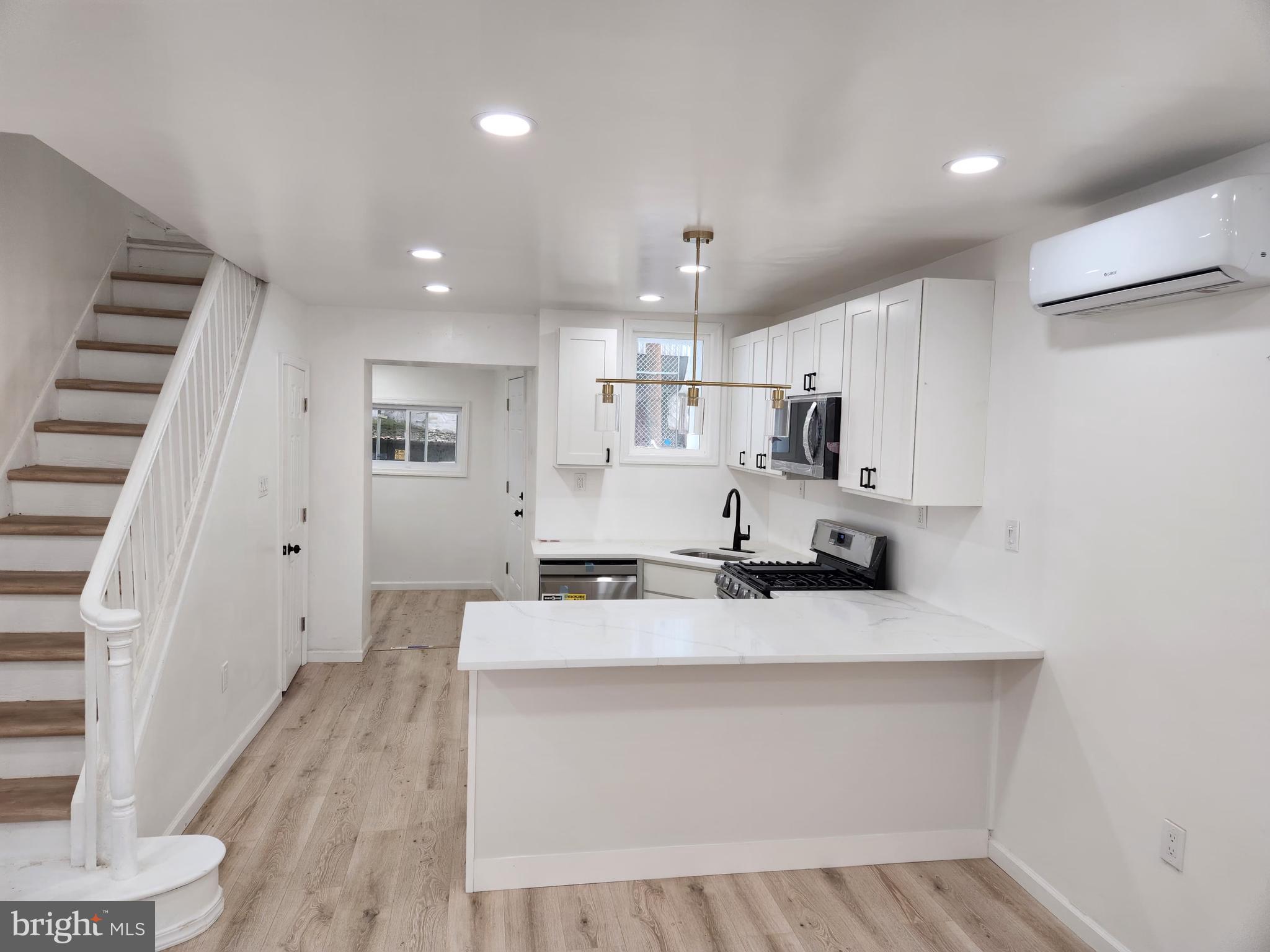 BELLA VISTA - Residential Lease