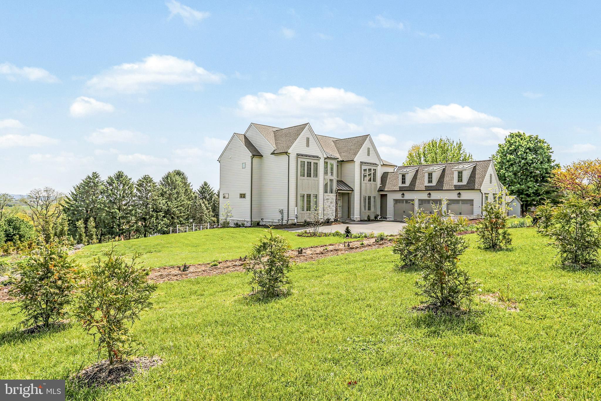 1 STRAWBERRY LANE