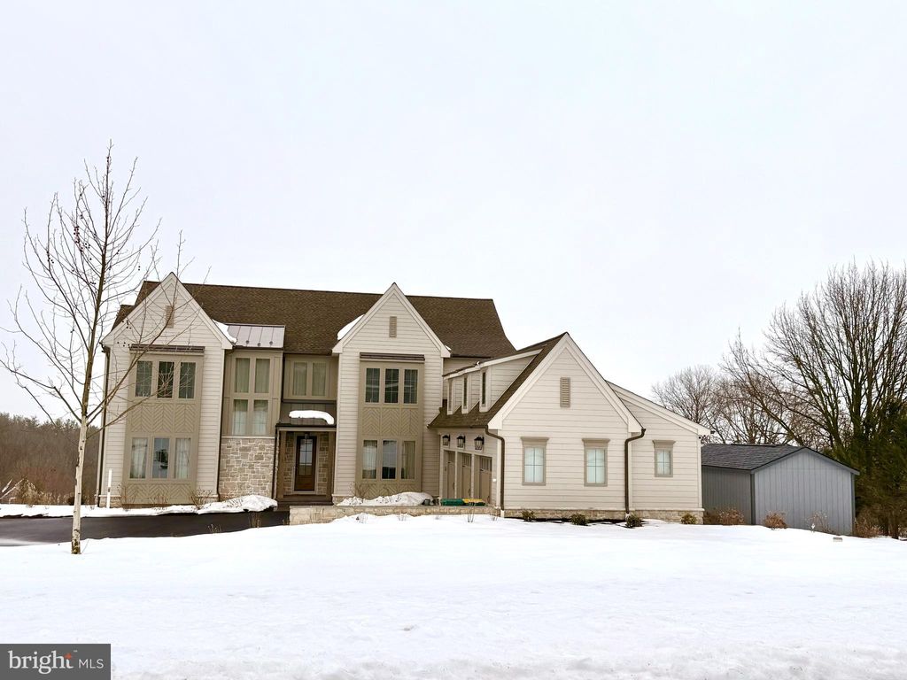 Photo of 1 Strawberry Lane, LITITZ, PA 17543 (MLS # PALA2083400)