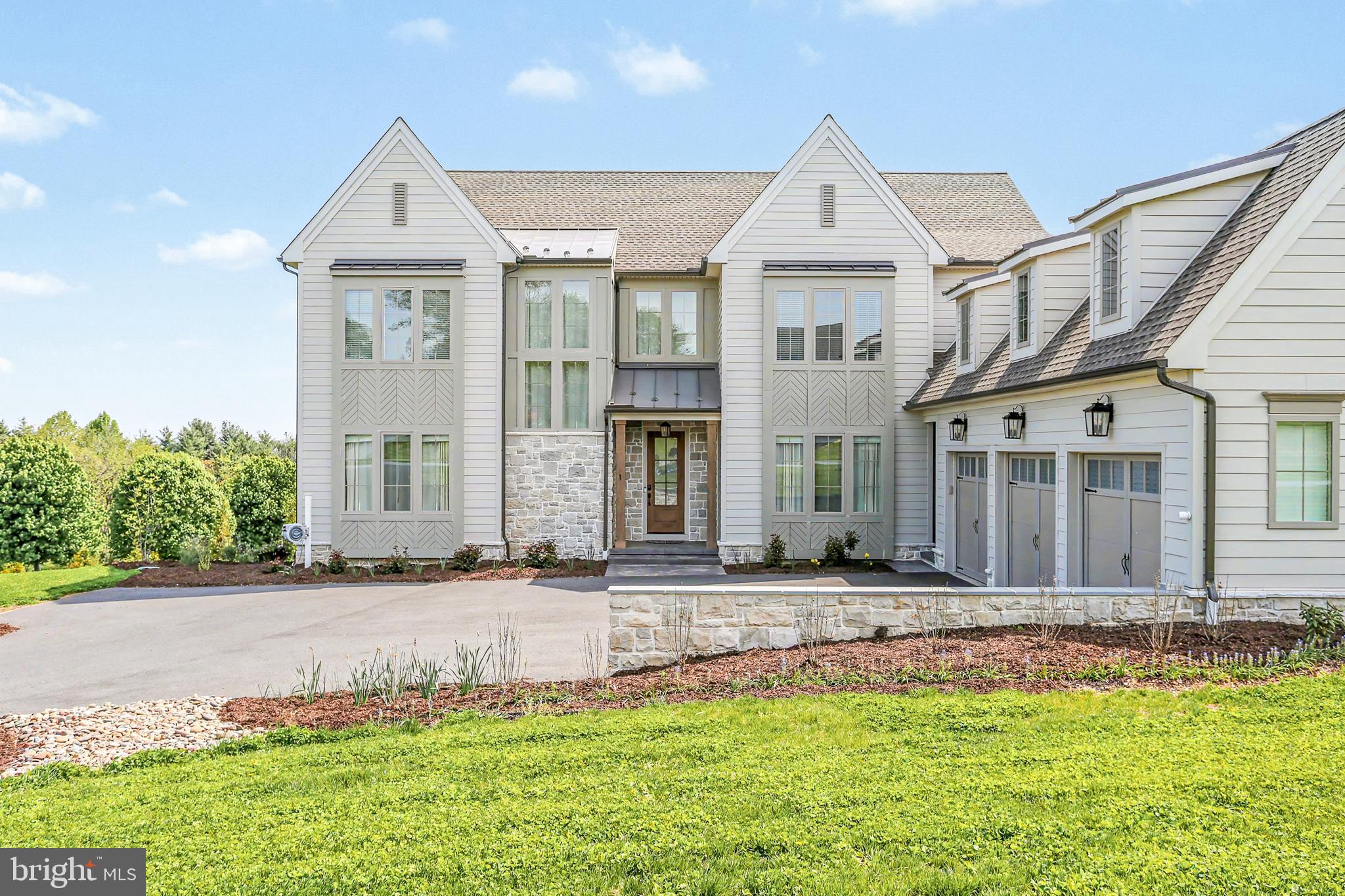 1 STRAWBERRY LANE
