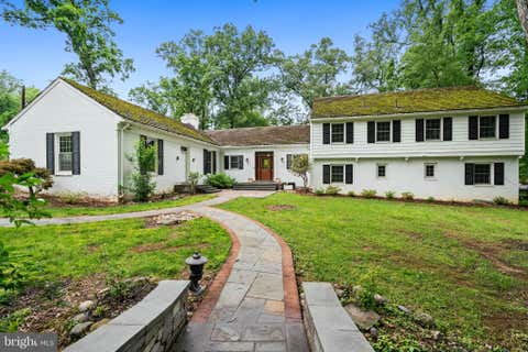 Homes For Sale - 6613 Bradley Boulevard<br/> BETHESDA, MD 20817