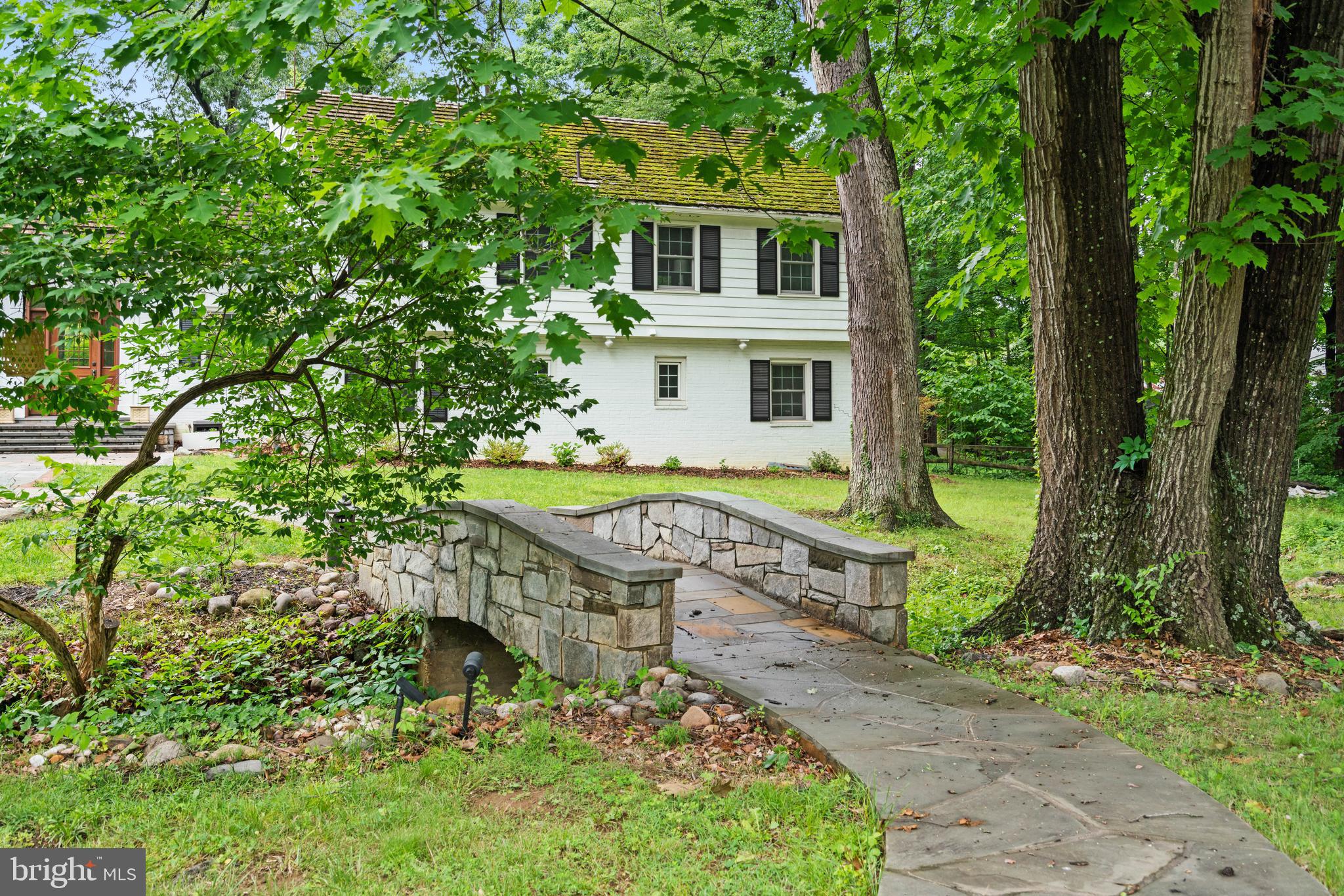 6613 BRADLEY BOULEVARD
