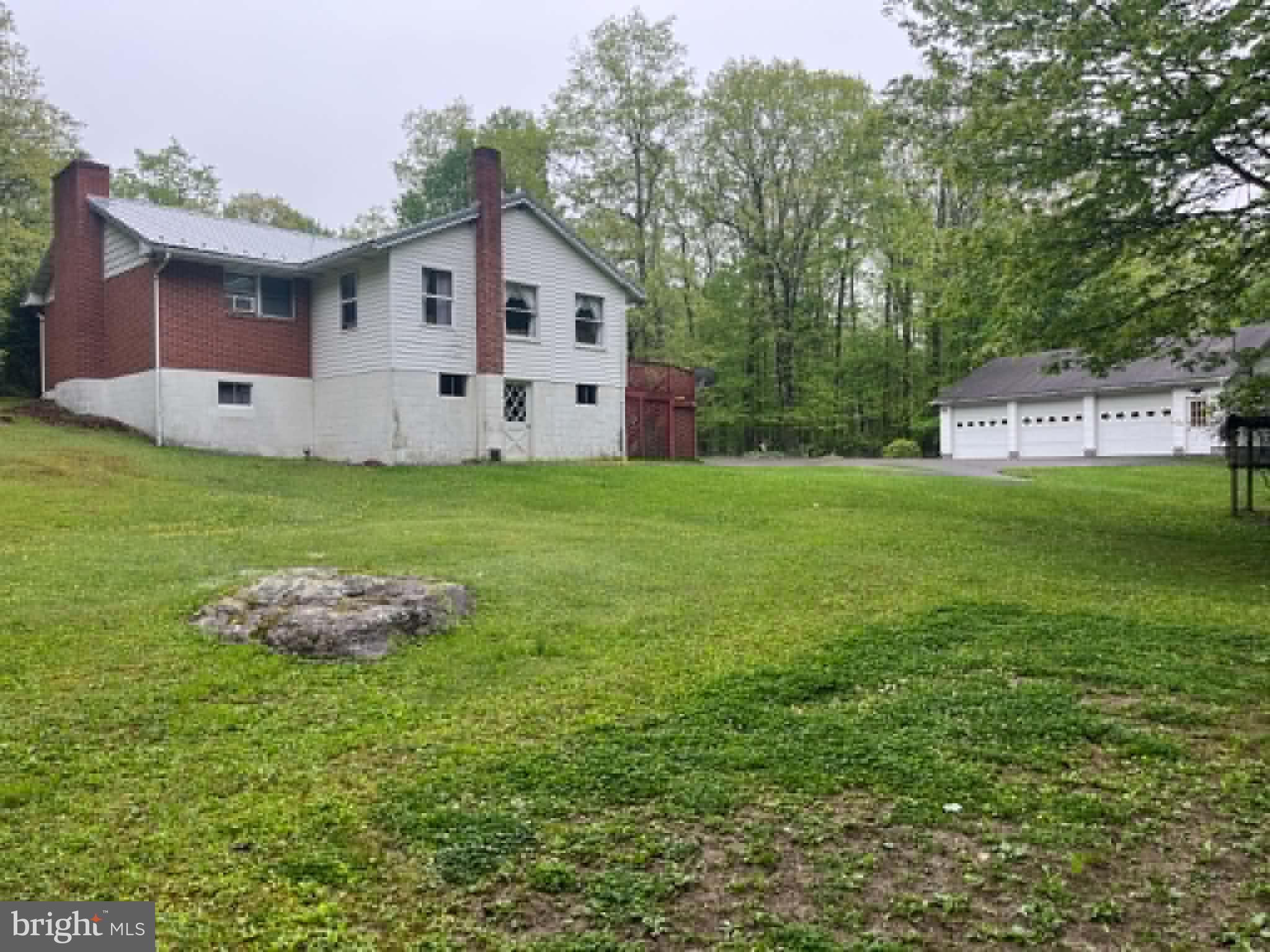 211 ROCKY MOUNTAIN DRIVE