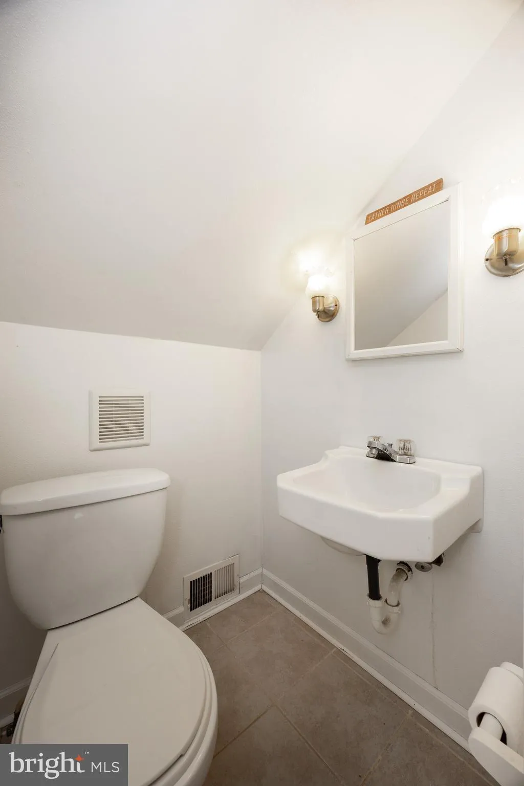 Hatfield, Pennsylvania 19440, United States, 4 Bedrooms Bedrooms, ,2 BathroomsBathrooms,Residential,Active,200007