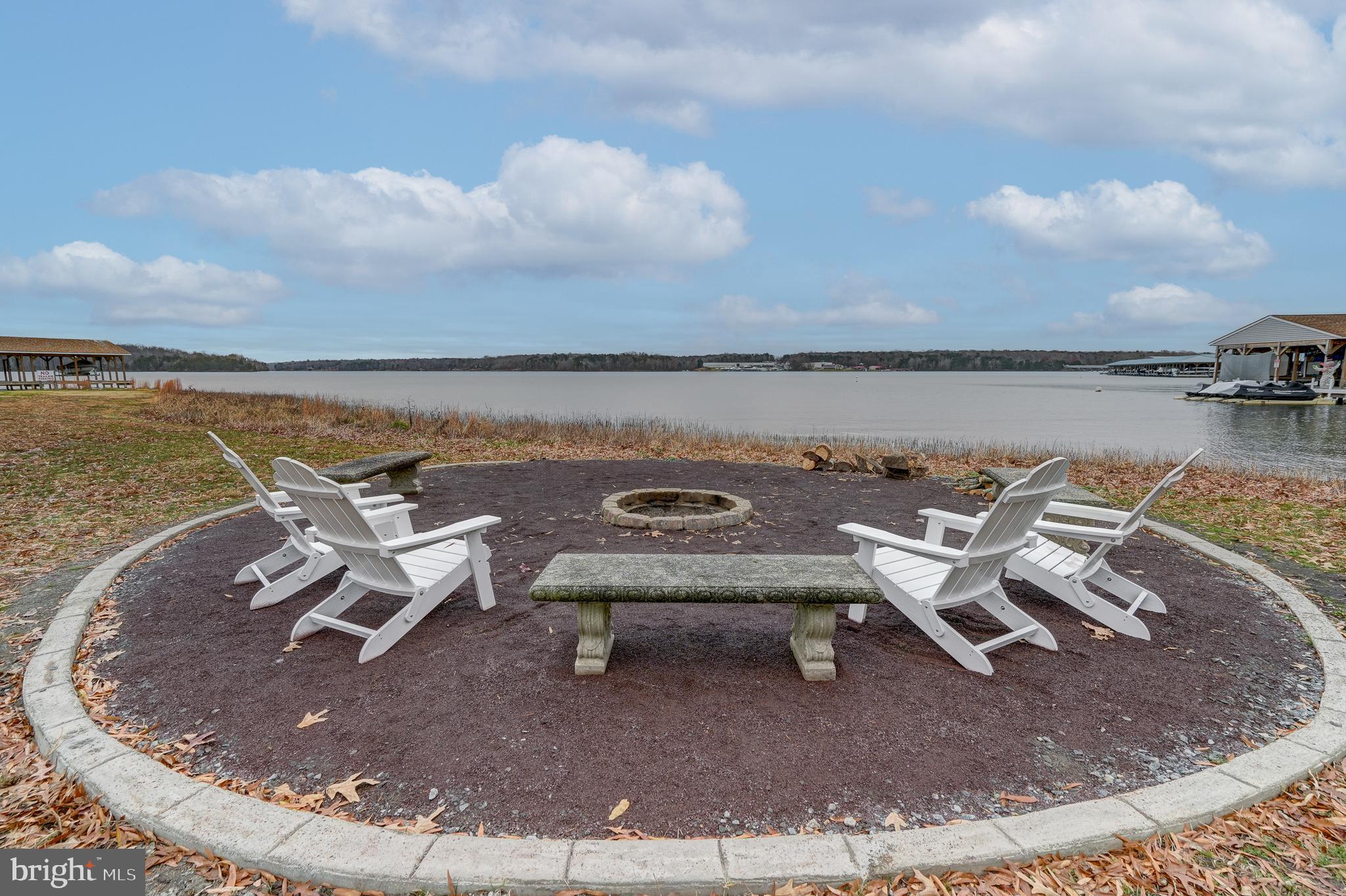 LAKE ANNA PLAZA - Residential